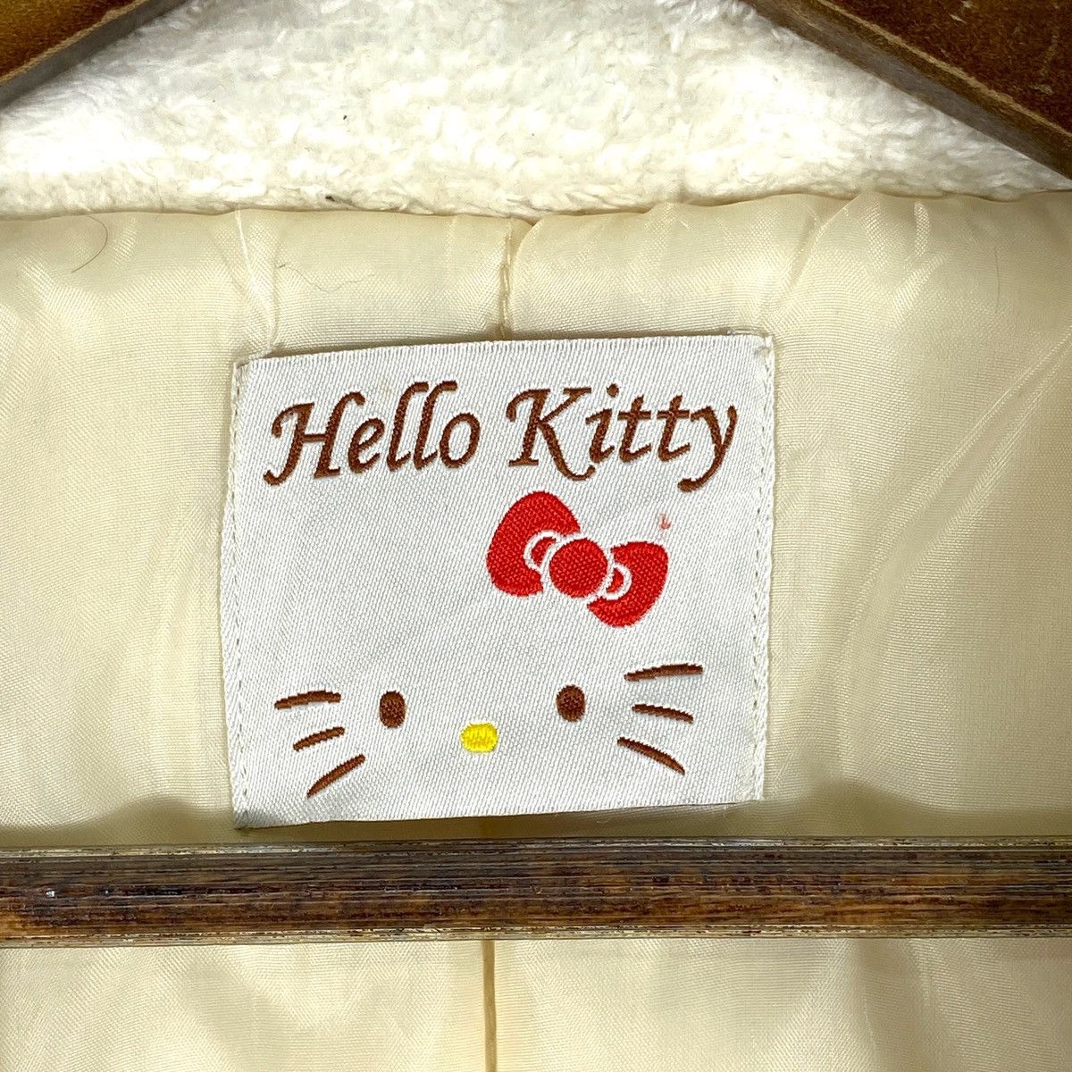 Cartoon Network Hello Kitty Kimono Fluffy Puffer Cardigan Size M / US 6-8 / IT 42-44 - 7 Thumbnail