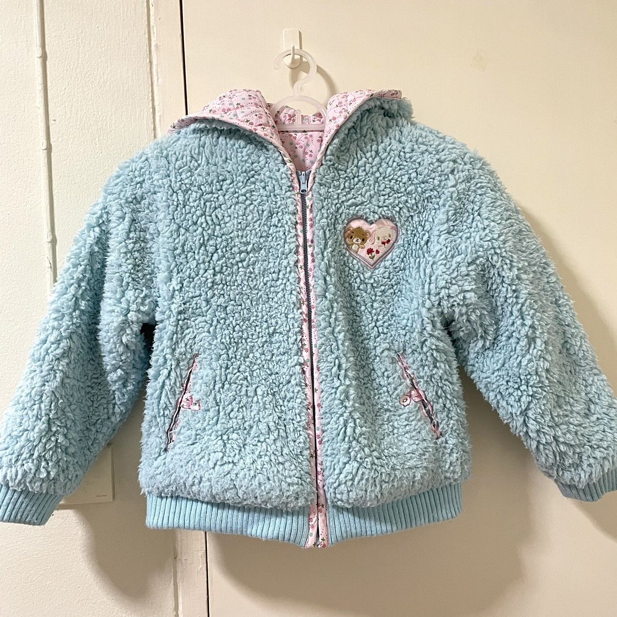 Sugarbunnies jacket can be worn in two