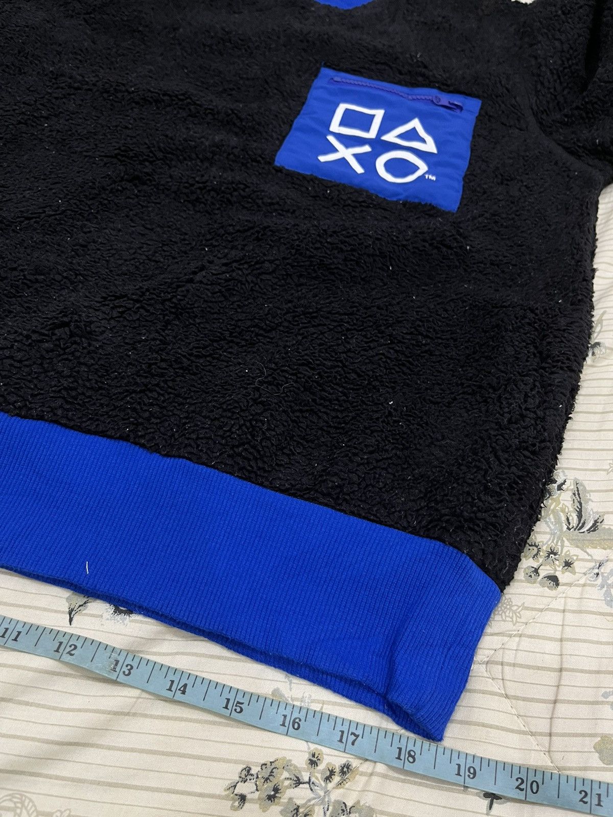 GU × Playstation (Y). GU X PLAYSTATION HYPEBEAST SWEATSHIRT Size US L / EU 52-54 / 3 - 8 Thumbnail