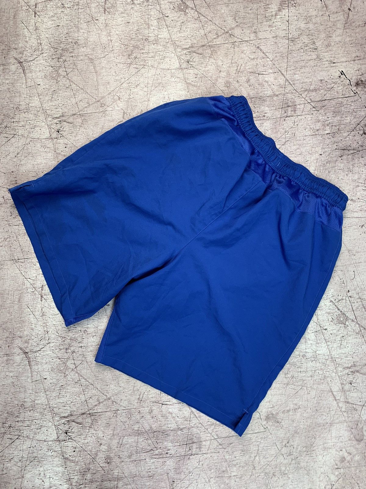 Nike Nike Dri Fit Arsenal Vintage Y2K Shorts Size US 34 / EU 50 - 5 Thumbnail