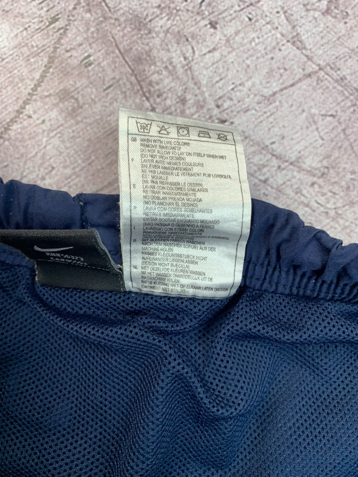 Nike Nike Vintage Y2K Shorts Size US 34 / EU 50 - 5 Thumbnail