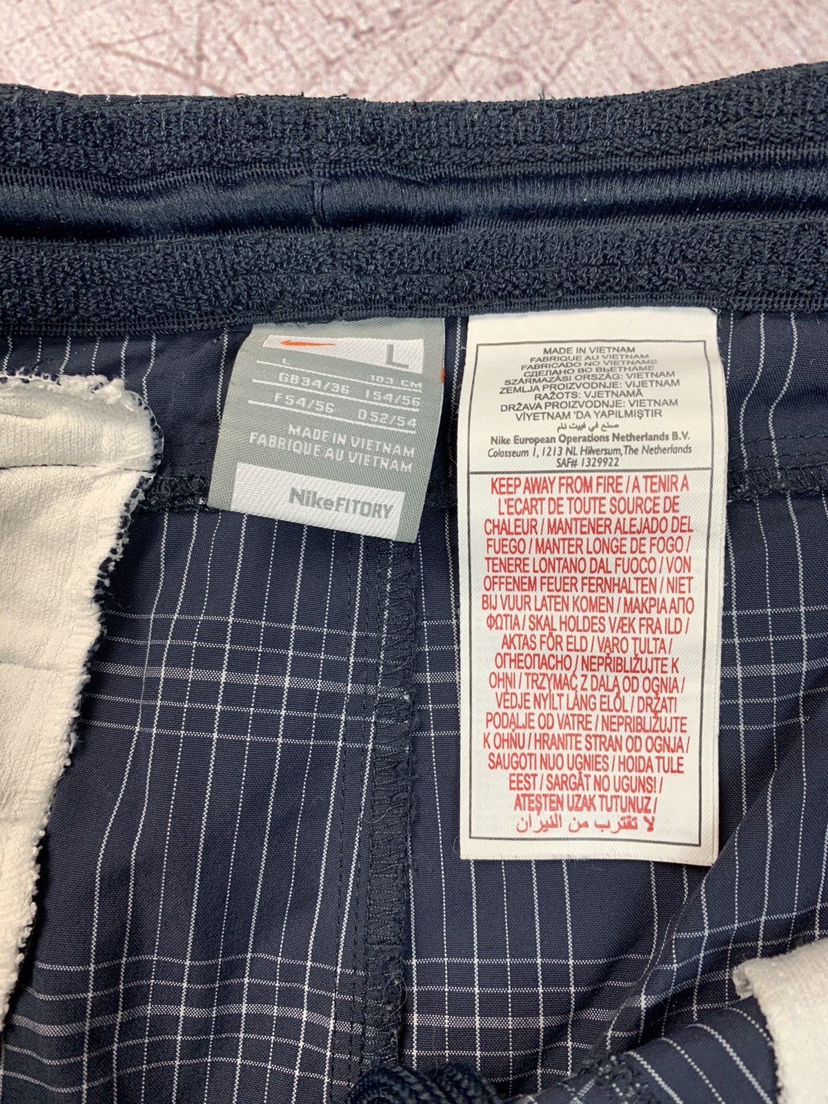 Nike × Vintage Nike Vintage Y2K 90s Shorts Size US 34 / EU 50 - 4 Thumbnail