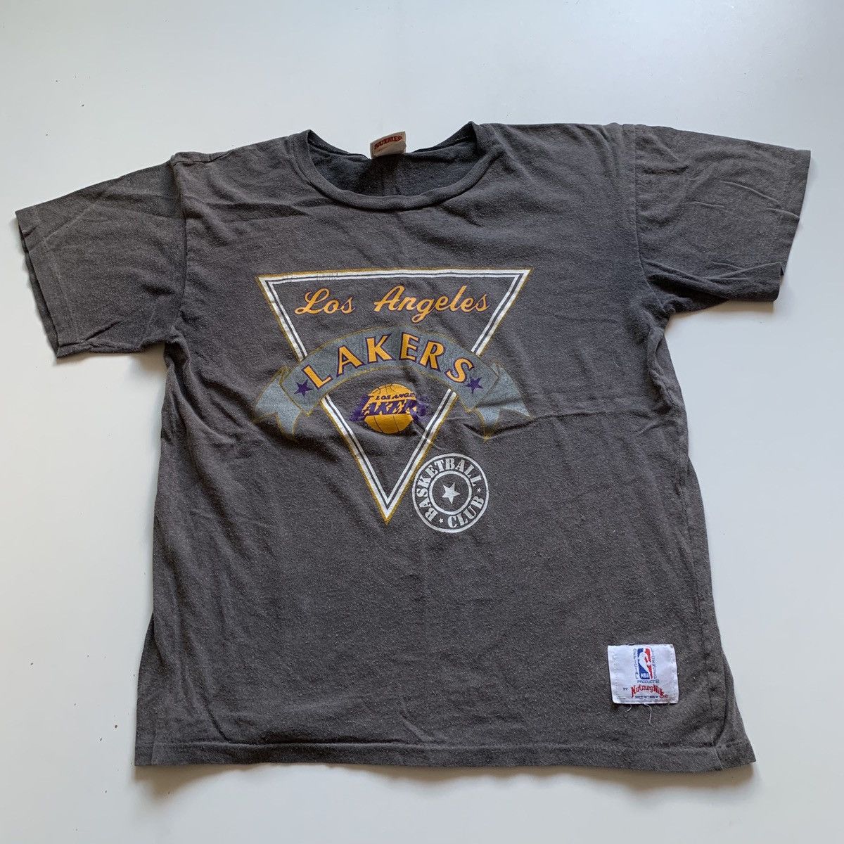 NBA × Vintage Vintage 80s Los Angeles Lakers NBA Graphic Faded T Shirt Size US M / EU 48-50 / 2 - 1 Thumbnail
