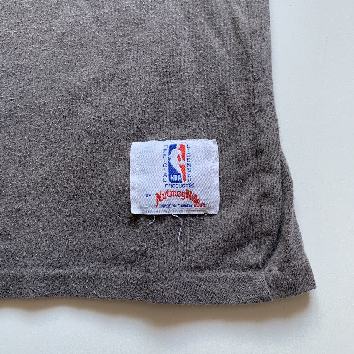 NBA × Vintage Vintage 80s Los Angeles Lakers NBA Graphic Faded T Shirt Size US M / EU 48-50 / 2 - 4 Thumbnail