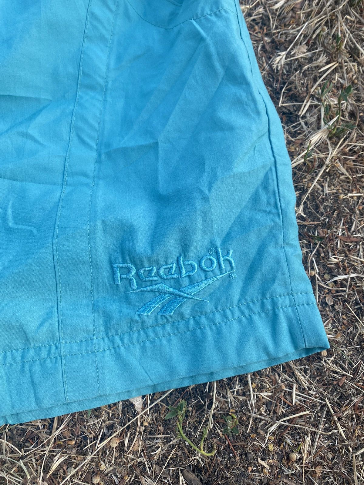 Reebok Vintage Reebok shorts streetwear casual y2k style size L Size US 34 / EU 50 - 2 Thumbnail