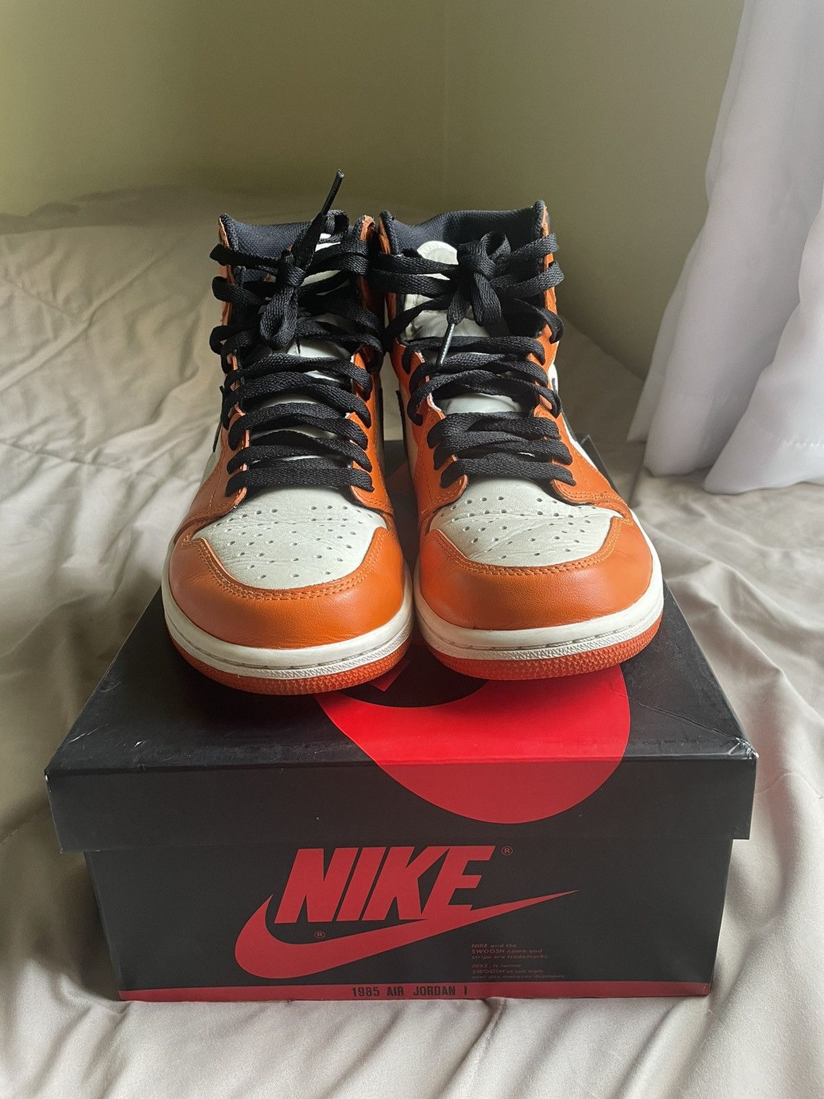 Jordan Brand Air Jordan 1 High Retro Reverse Shattered Backboard Size US 8 / EU 41 - 2 Thumbnail