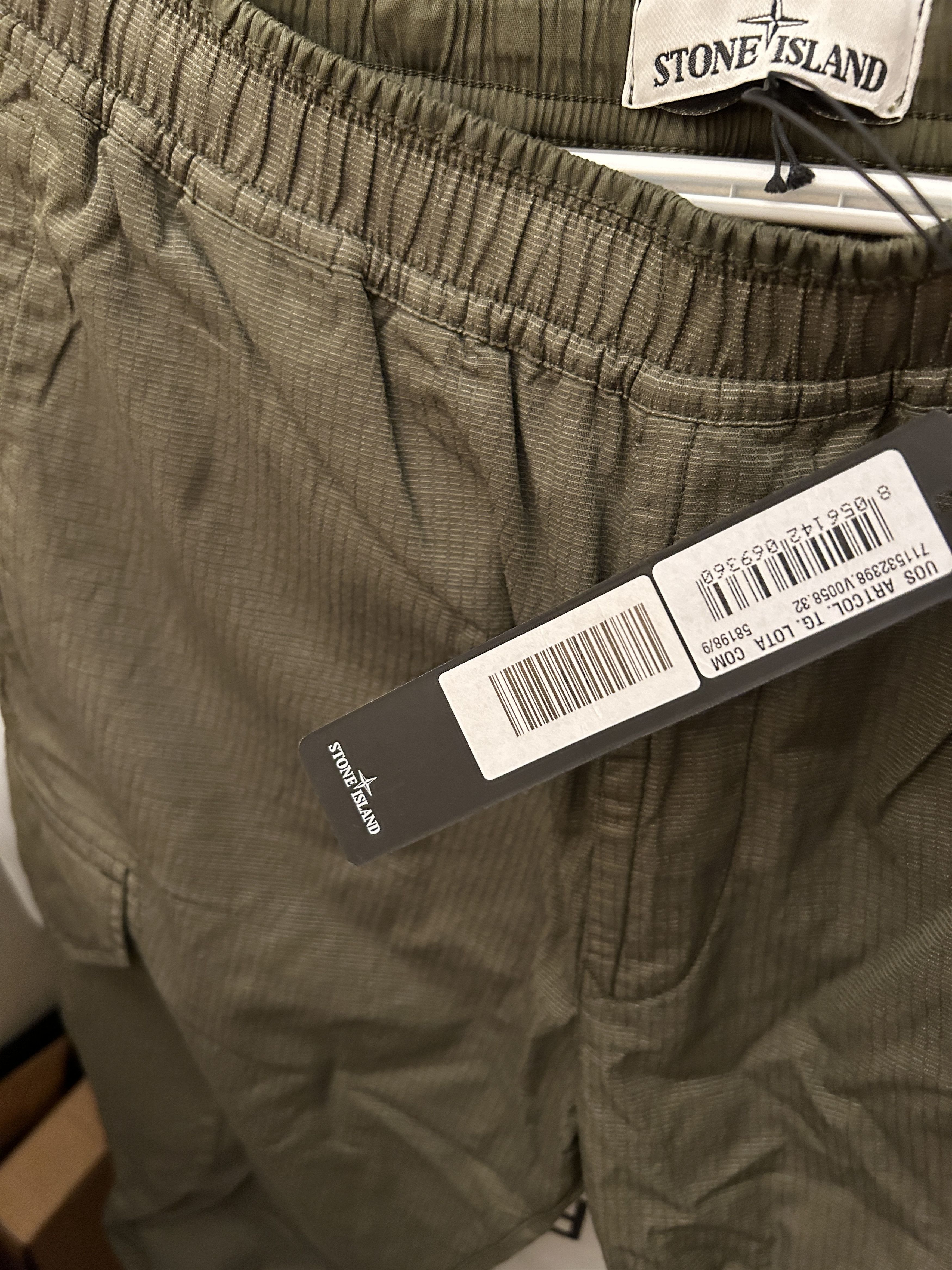 Stone Island 32398 REFLECTIVE WEAVE RIPSTOP-TC cargo pants Olive f/w 19 Size US 32 / EU 48 - 4 Thumbnail