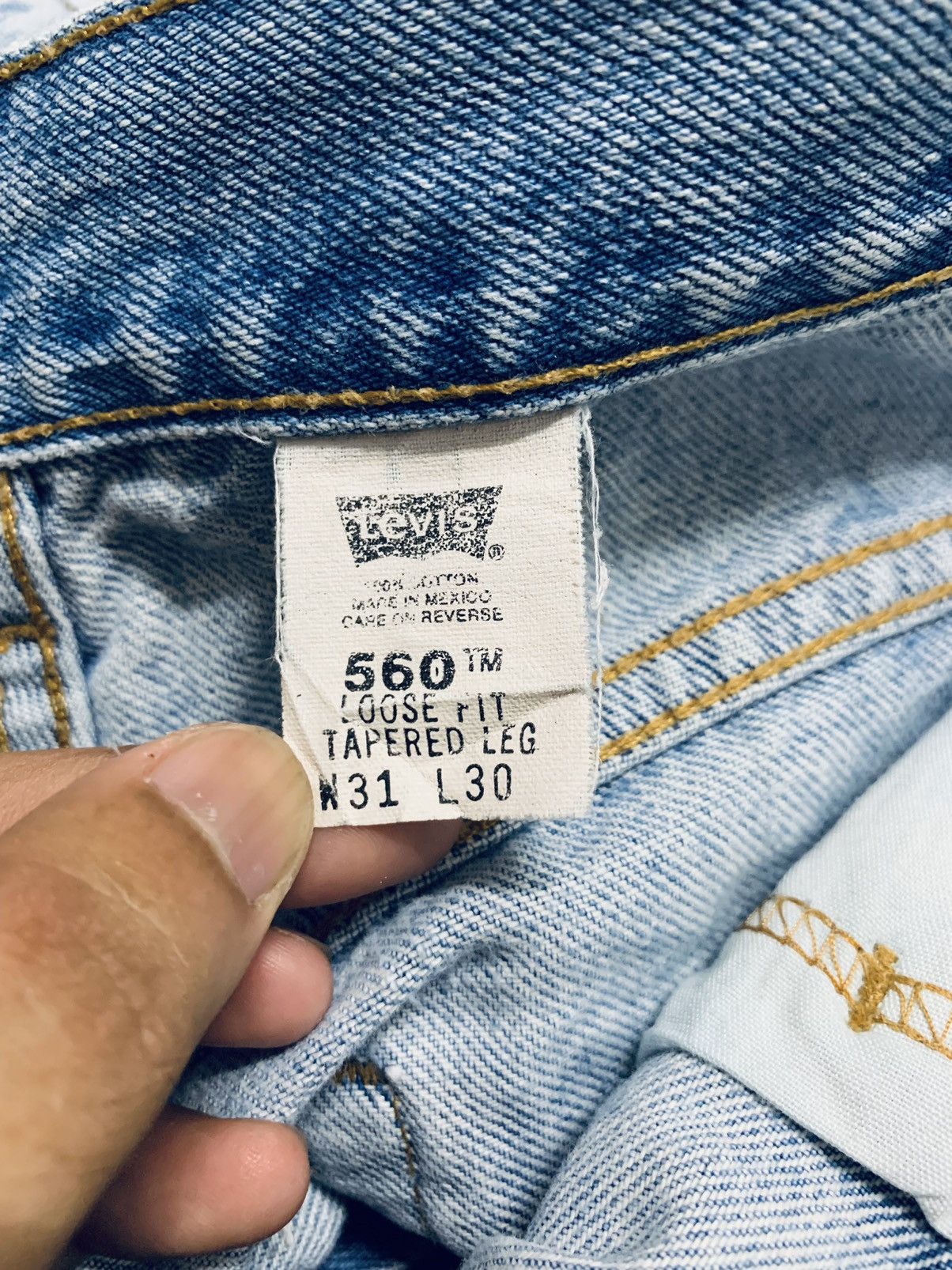 Levi's Vintage 90s Levi's 560 Comfort Fit Loose Tapered Jeans W31 Size US 31 - 14 Thumbnail