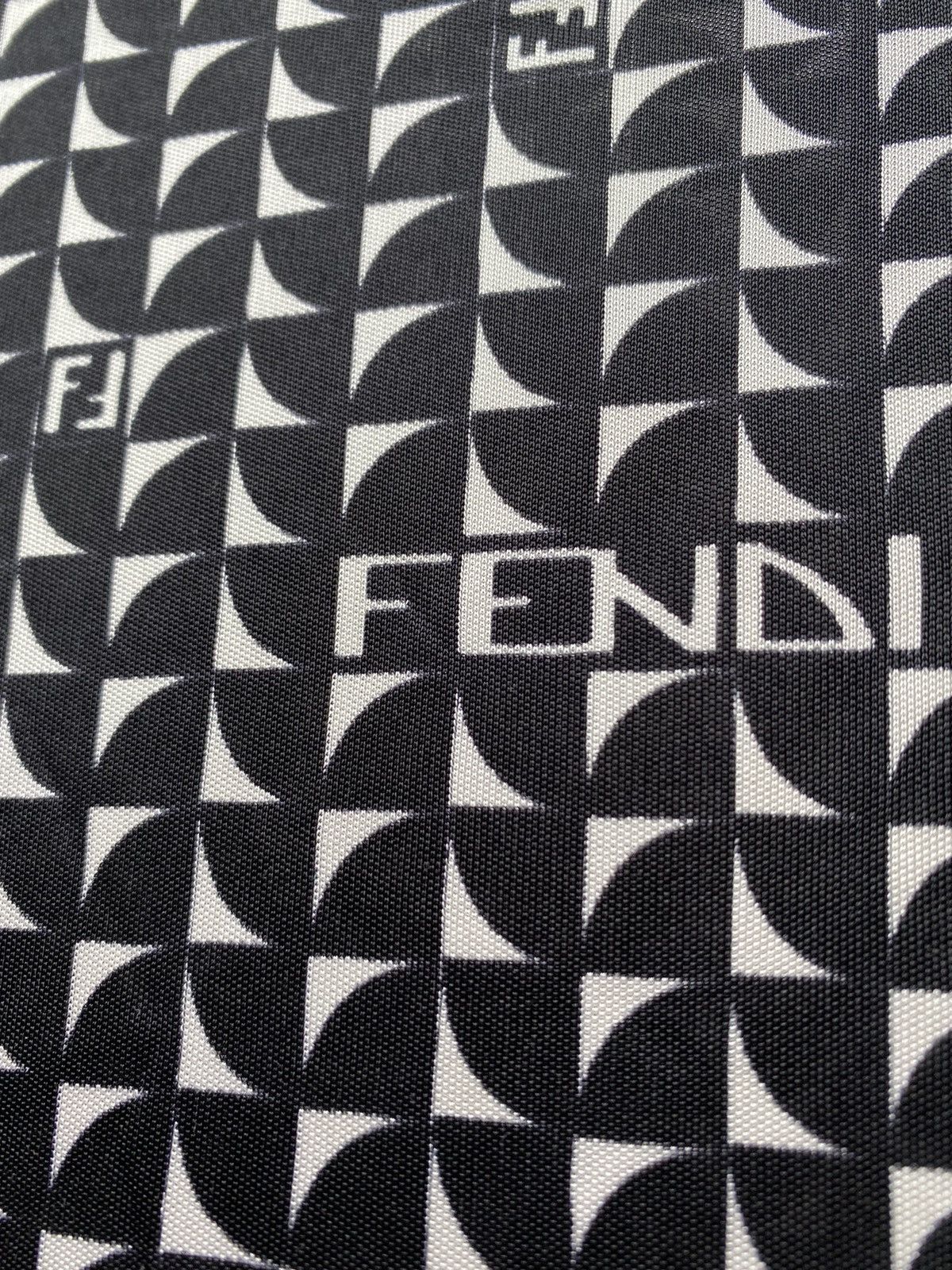 Fendi Fendi Vintage top monogramm size 42 Italy Size M / US 6-8 / IT 42-44 - 5 Thumbnail