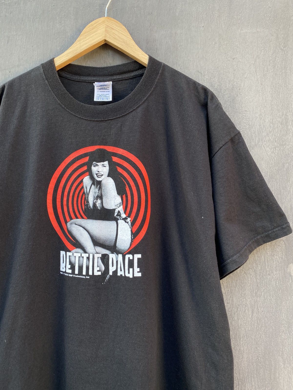 Vintage Bettie Page Vintage t shirt size Xl Size US XL / EU 56 / 4 - 2 Thumbnail