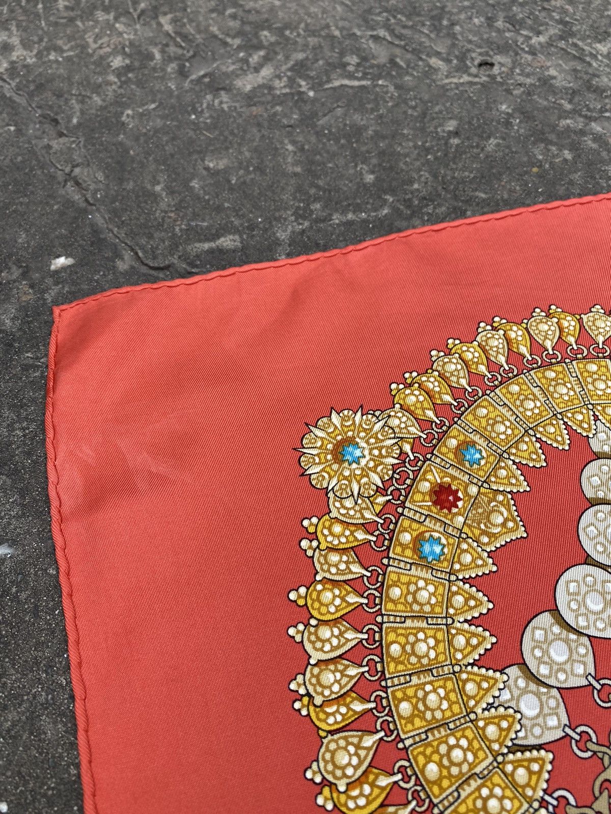 Hermes Hermes vintage silk scarf Kosmima By Julia Abadie RARE 1994 Size ONE SIZE - 6 Thumbnail