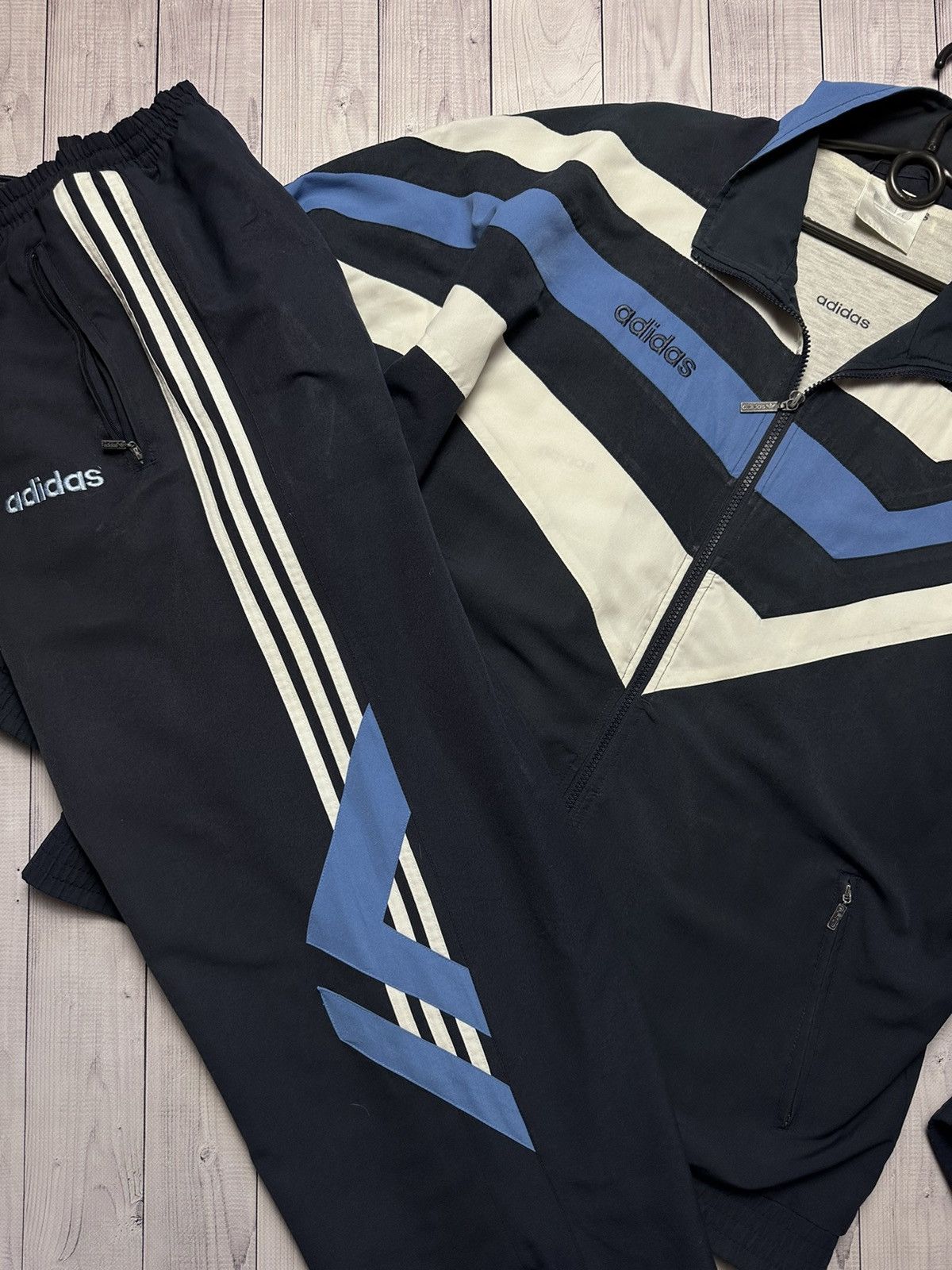 Adidas × Vintage Vintage adidas track suit size XL Size US XL / EU 56 / 4 - 2 Thumbnail