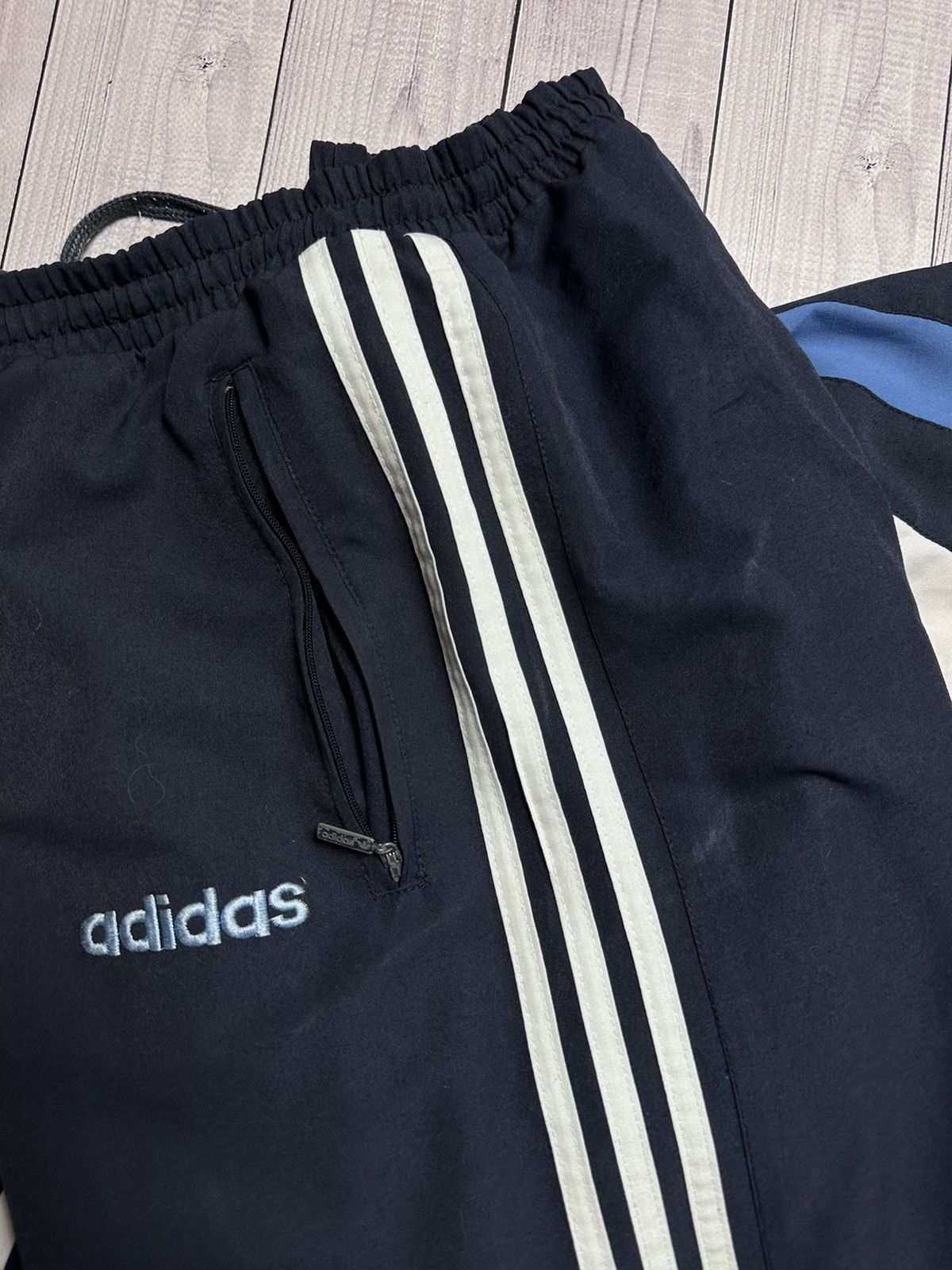 Adidas × Vintage Vintage adidas track suit size XL Size US XL / EU 56 / 4 - 3 Thumbnail