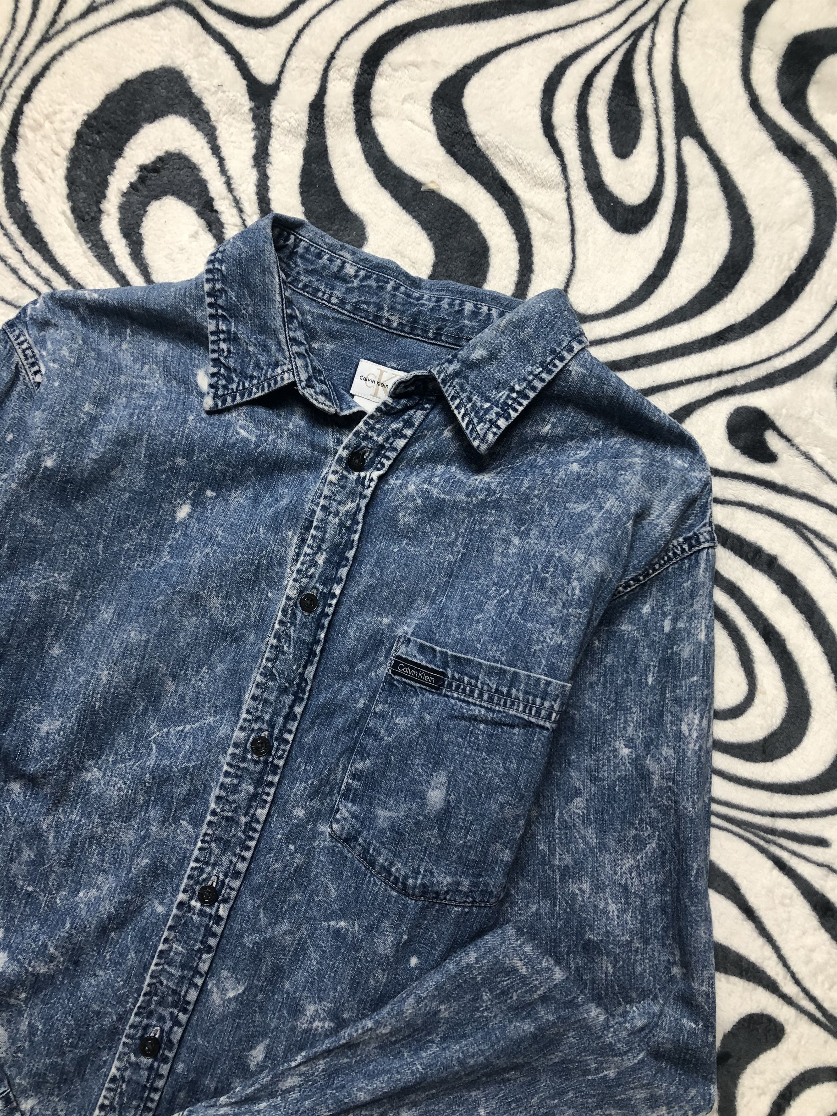 Calvin Klein × Vintage Calvin Klein Vintage Mens Washed Denim Shirt Size US M / EU 48-50 / 2 - 2 Thumbnail