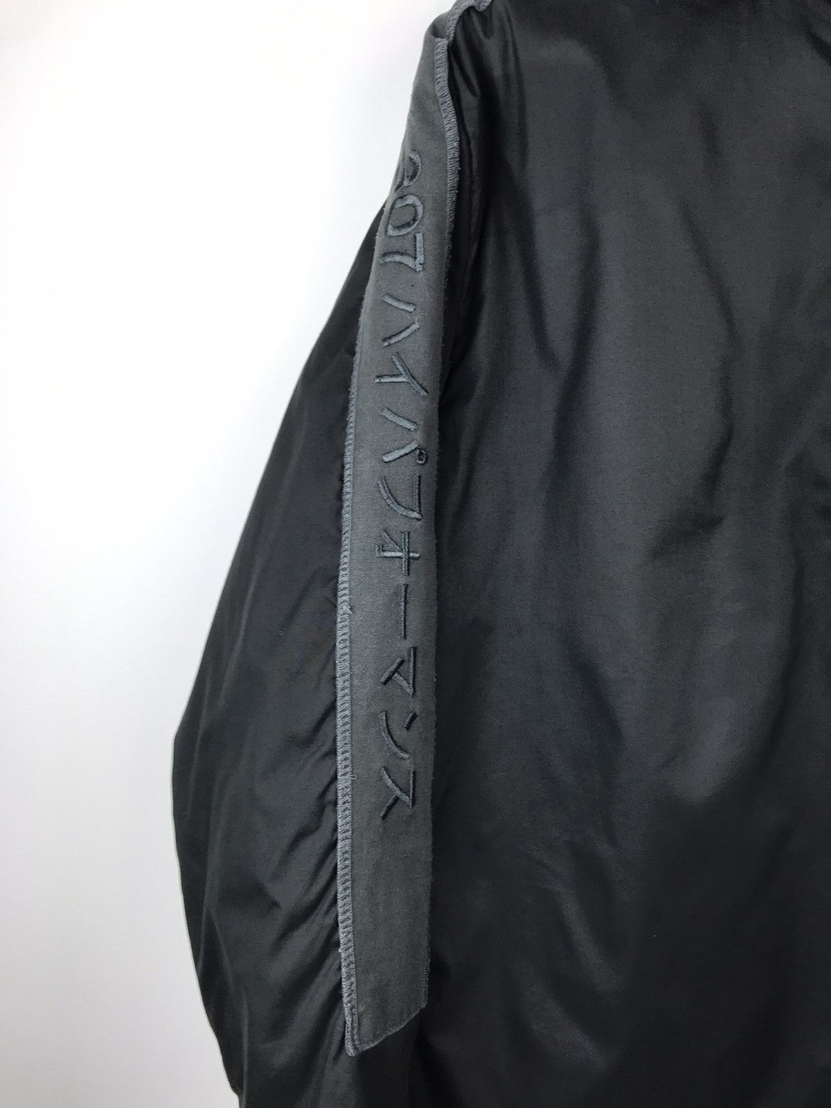 Errolson Hugh paul harvey sabotage jacket archive stone island Size US M / EU 48-50 / 2 - 3 Thumbnail