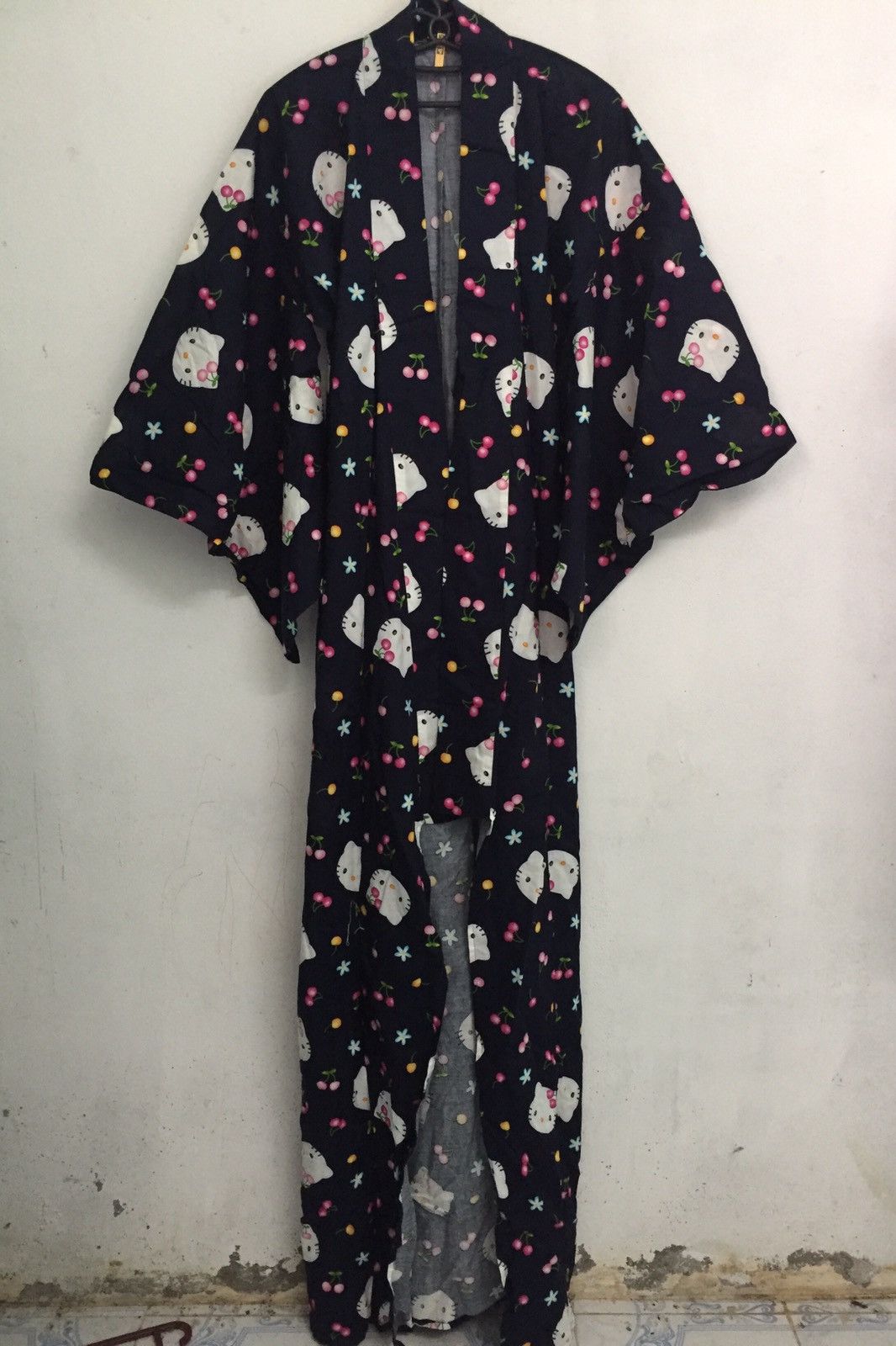 Cartoon Network Nice Hello Kitty Printed Long Kimono Size US L / EU 52-54 / 3 - 2 Thumbnail
