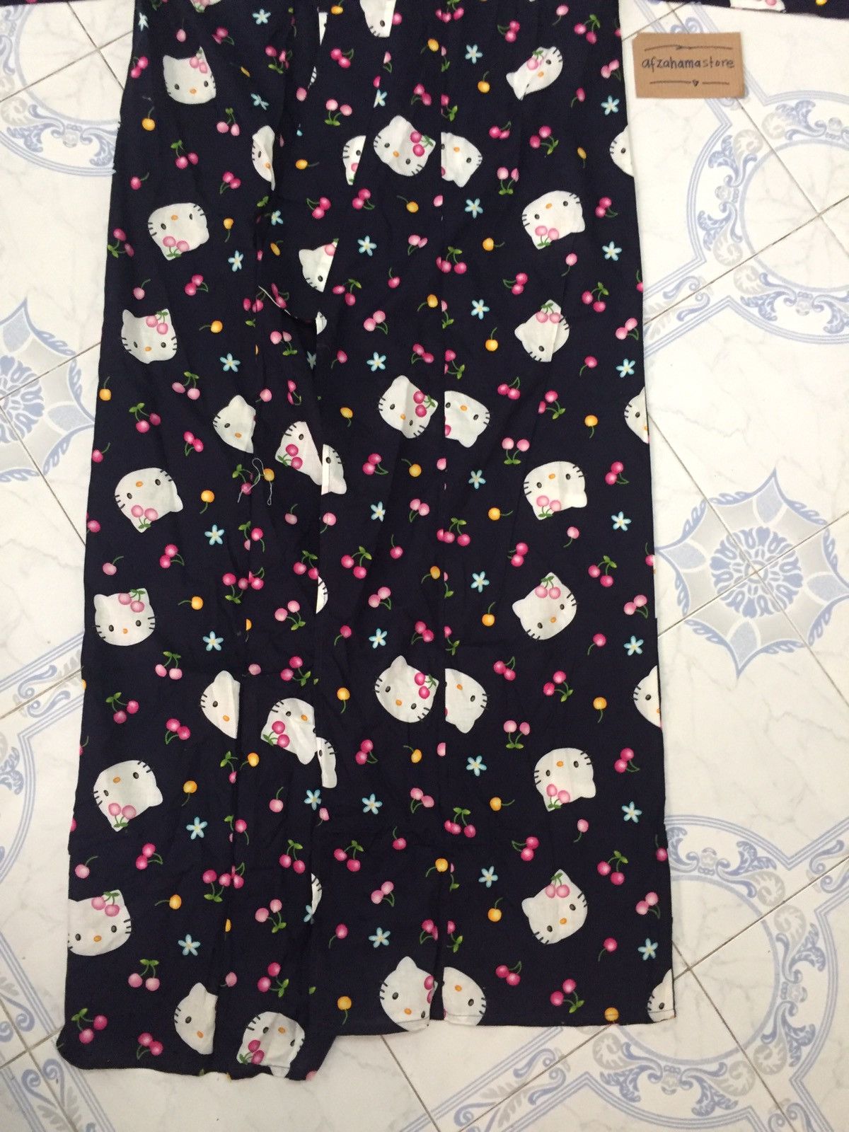 Cartoon Network Nice Hello Kitty Printed Long Kimono Size US L / EU 52-54 / 3 - 7 Thumbnail