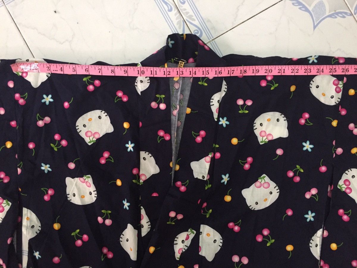 Cartoon Network Nice Hello Kitty Printed Long Kimono Size US L / EU 52-54 / 3 - 15 Thumbnail