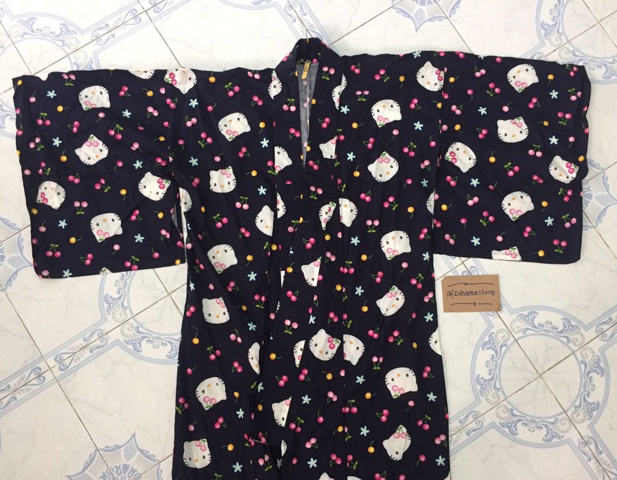 Cartoon Network Nice Hello Kitty Printed Long Kimono Size US L / EU 52-54 / 3 - 6 Thumbnail