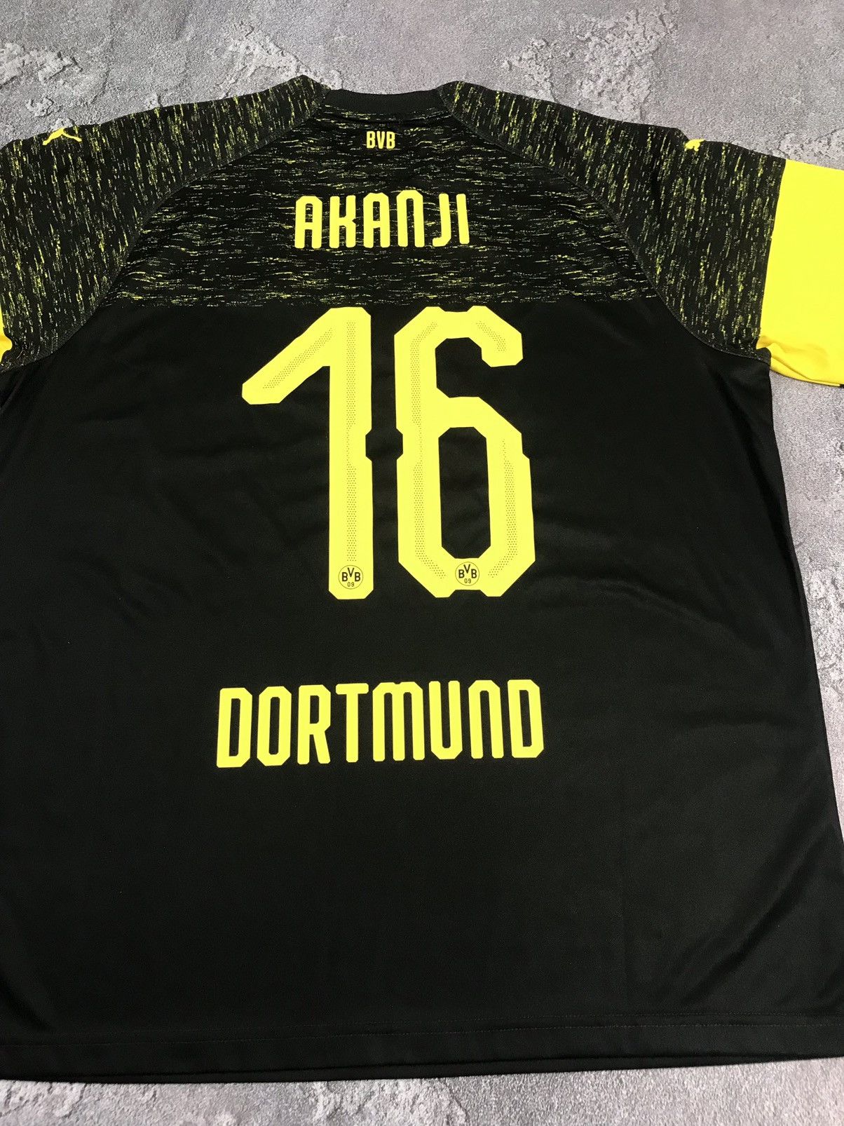 Puma BVB BORUSSIA DORTMUND AWAY JERSEY 2018-19 PUMA,16 AKANJI,XXL Size US XXL / EU 58 / 5 - 9 Thumbnail