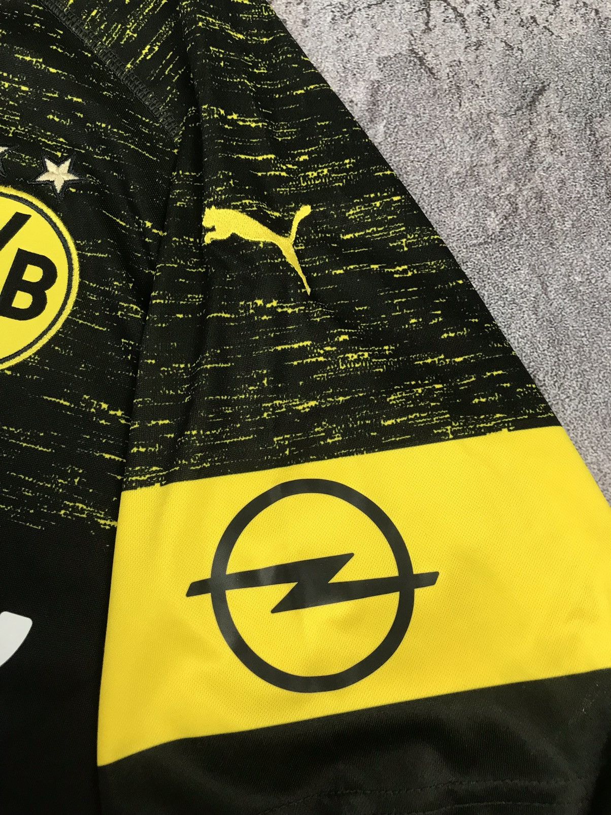 Puma BVB BORUSSIA DORTMUND AWAY JERSEY 2018-19 PUMA,16 AKANJI,XXL Size US XXL / EU 58 / 5 - 5 Thumbnail