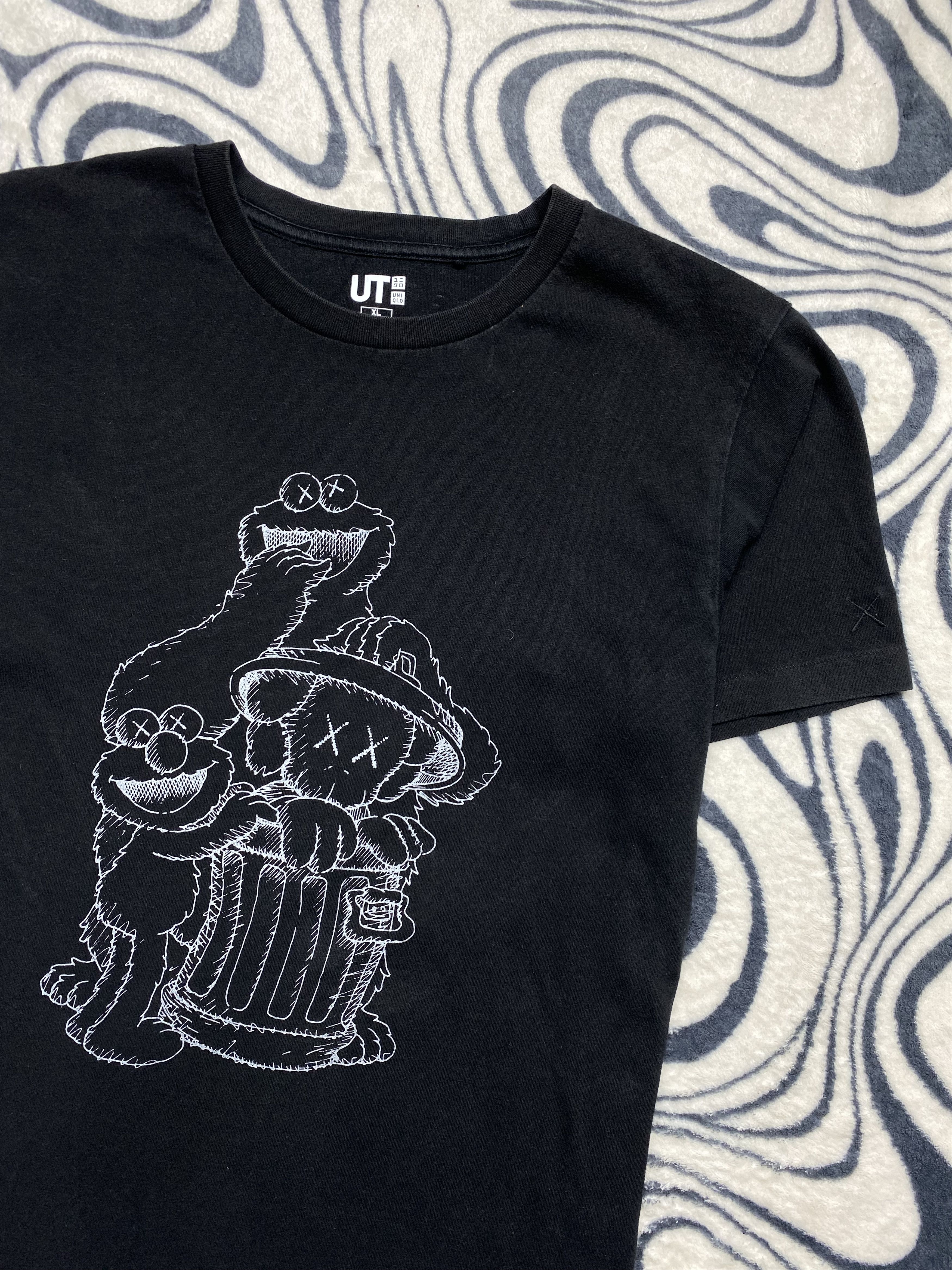 Kaws × Uniqlo Uniqlo x Kaws Vintage Mens T-Shirt Tee Y2K Size US M / EU 48-50 / 2 - 2 Thumbnail