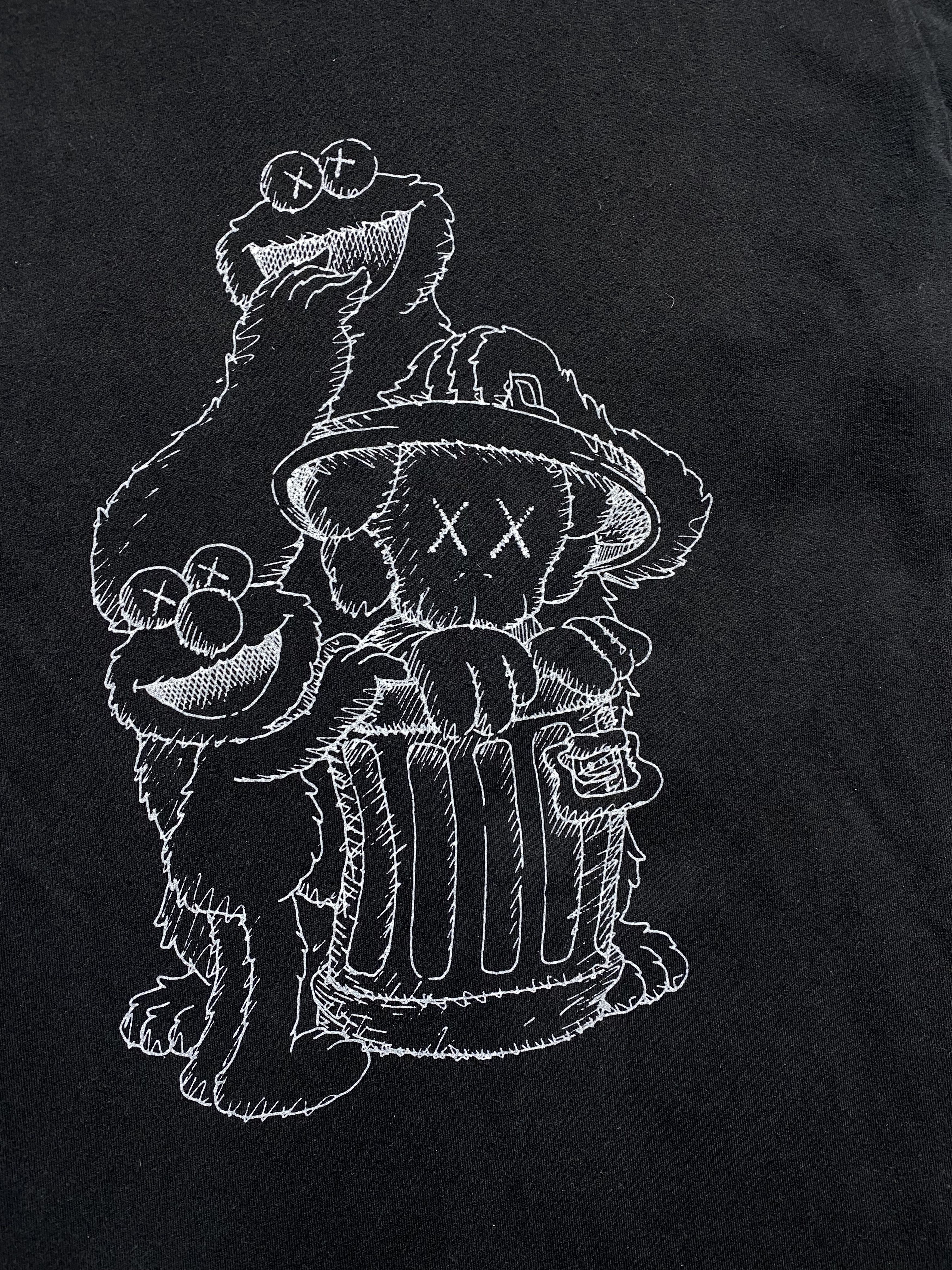 Kaws × Uniqlo Uniqlo x Kaws Vintage Mens T-Shirt Tee Y2K Size US M / EU 48-50 / 2 - 3 Thumbnail