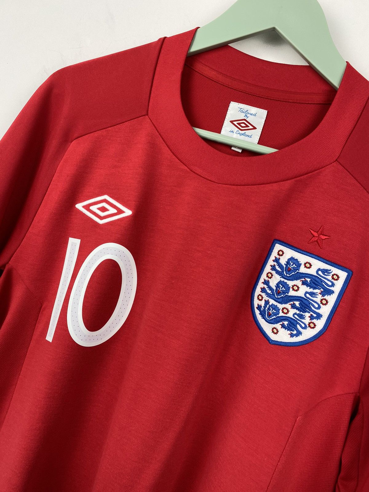 Umbro England Rooney 2010 Football Soccer Jersey Italy Beckham Size US S / EU 44-46 / 1 - 5 Thumbnail