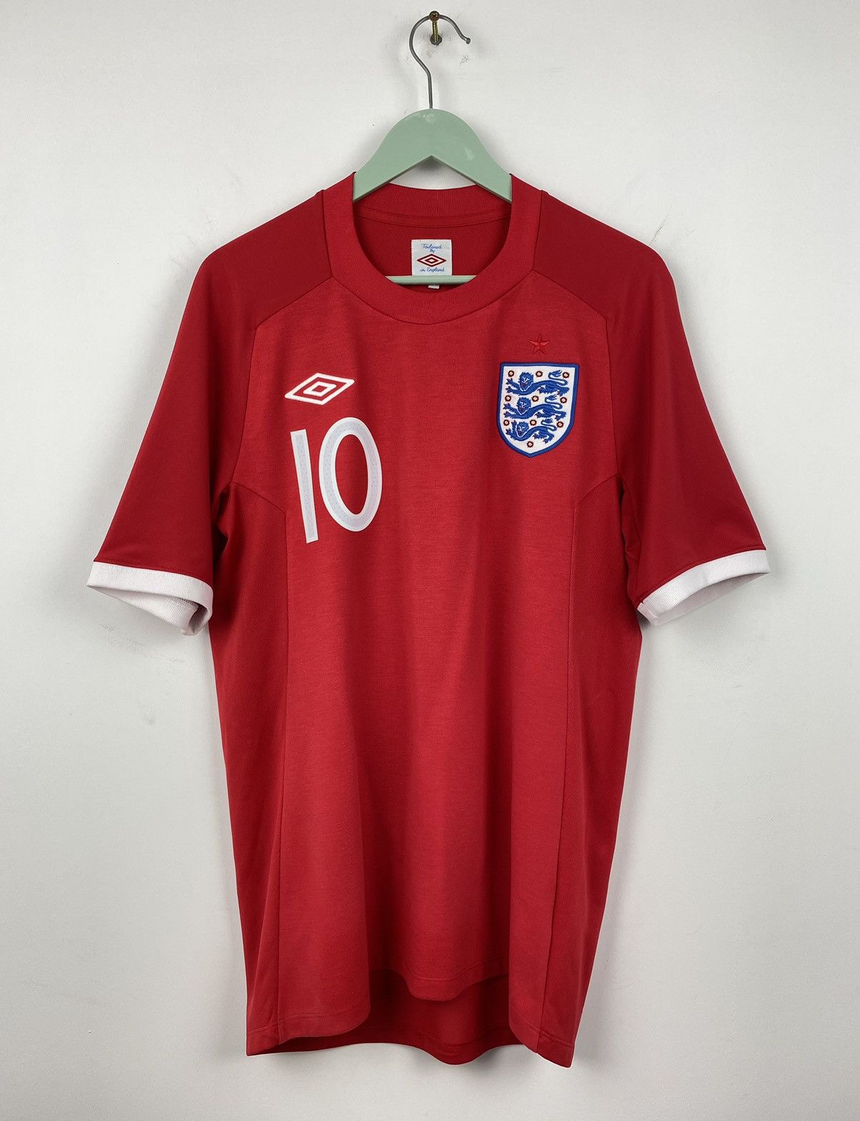 Umbro England Rooney 2010 Football Soccer Jersey Italy Beckham Size US S / EU 44-46 / 1 - 4 Thumbnail