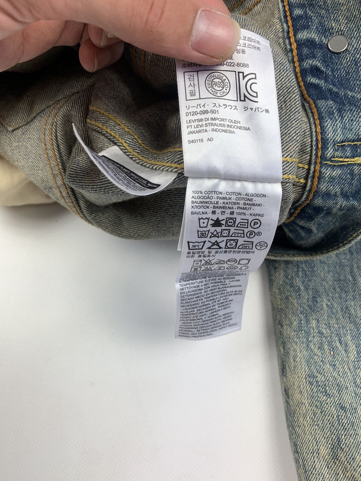 Levi's Levis men’s denim trucker jacket Size US L / EU 52-54 / 3 - 7 Thumbnail