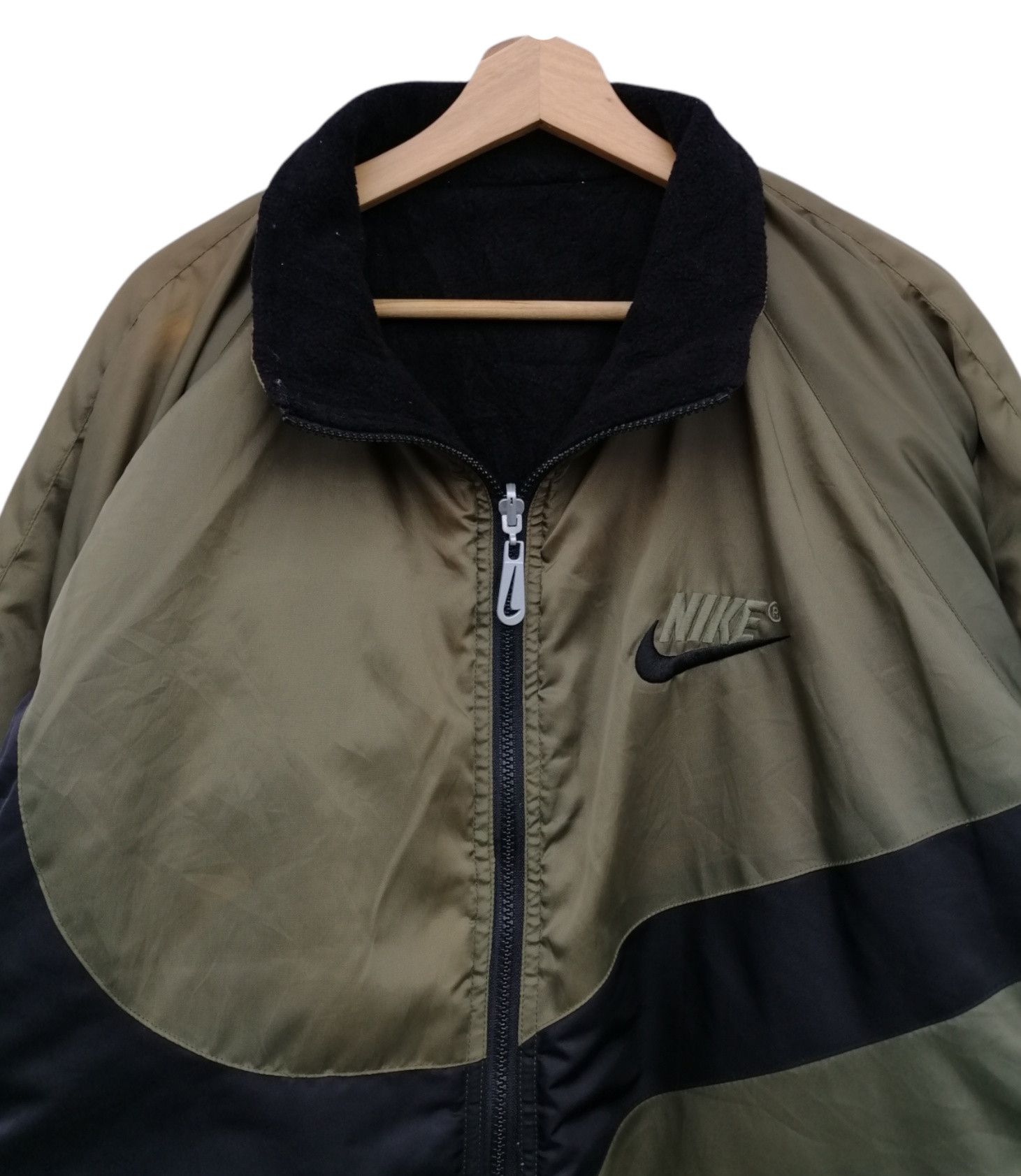 Nike Vintage Nike Big Swoosh Reversible Nylon Fleece Jacket Size US XL / EU 56 / 4 - 5 Thumbnail