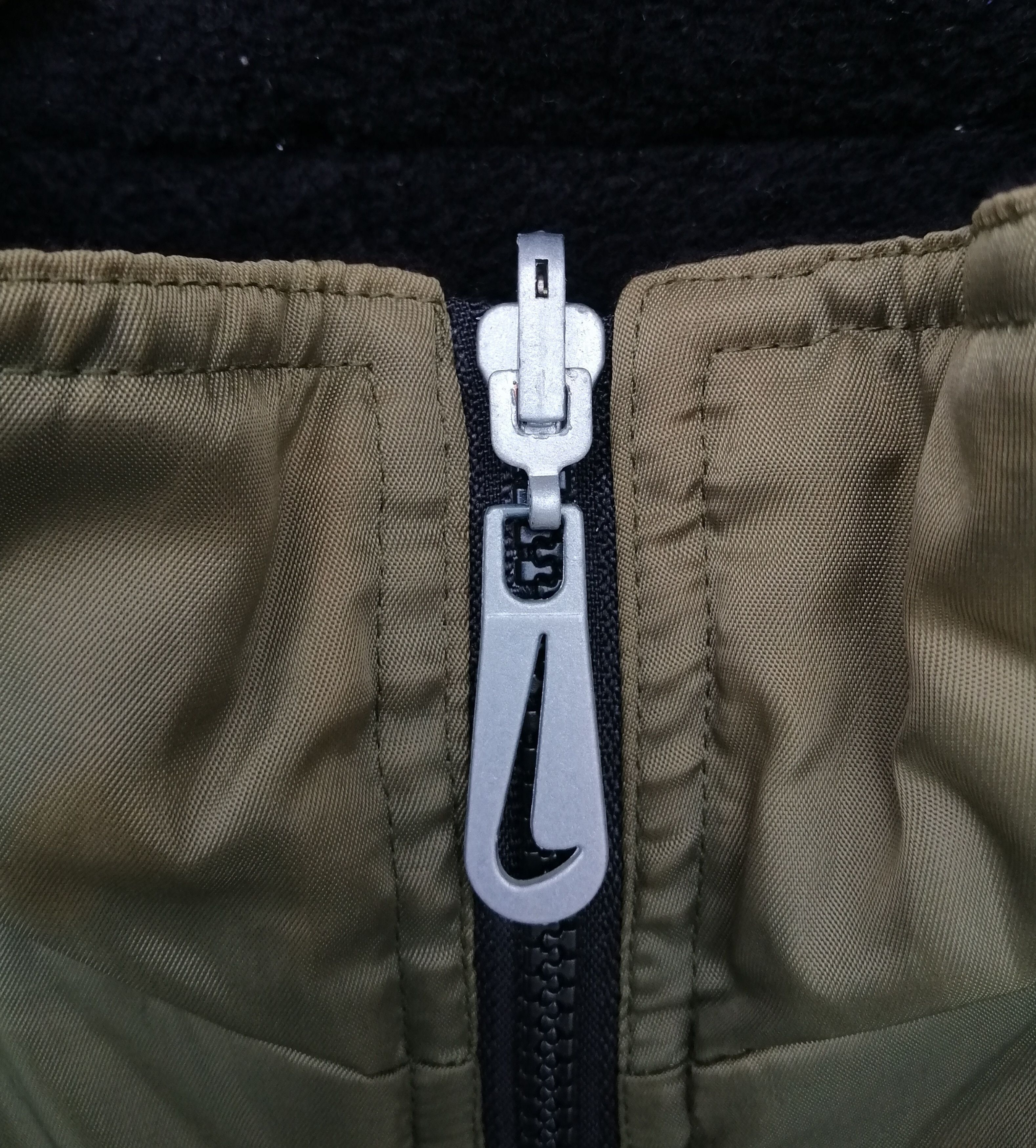 Nike Vintage Nike Big Swoosh Reversible Nylon Fleece Jacket Size US XL / EU 56 / 4 - 17 Thumbnail