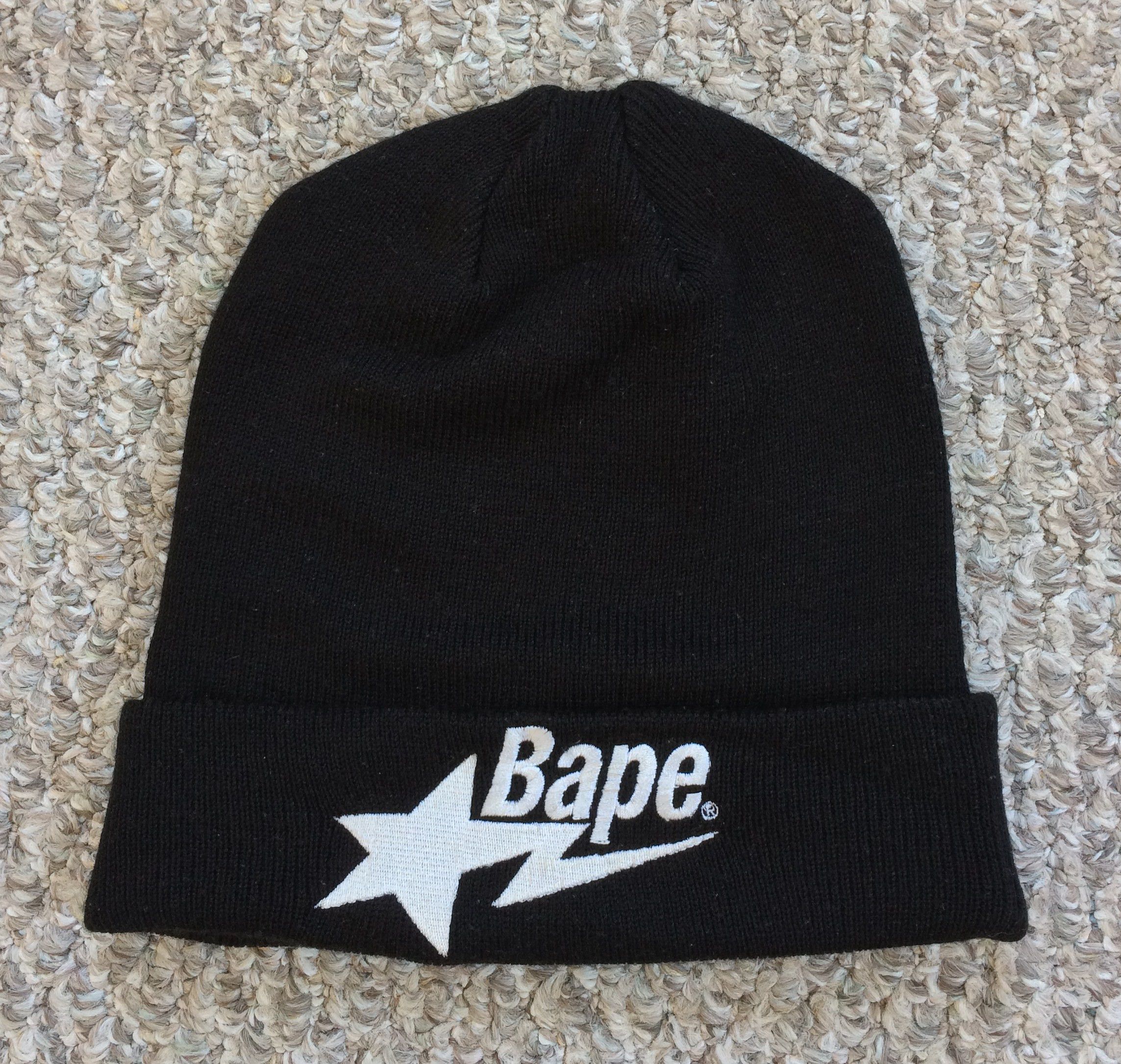 image of Og Bapesta Star Embroidered Beanie Hat in Black, Men's