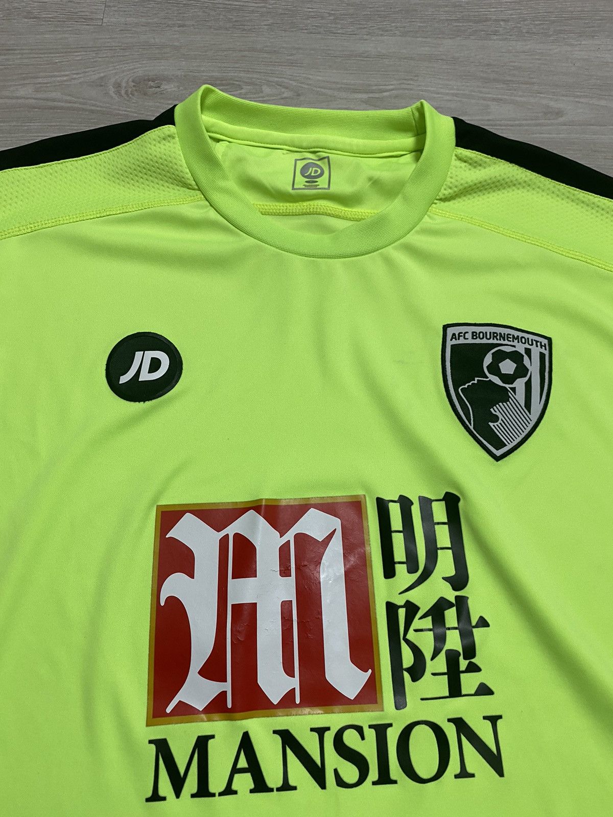 Joma AFC BOURNEMOUTH HOME FOOTBALL SHIRT JERSEY TRIKOT ENGLAND JD Size US L / EU 52-54 / 3 - 3 Thumbnail