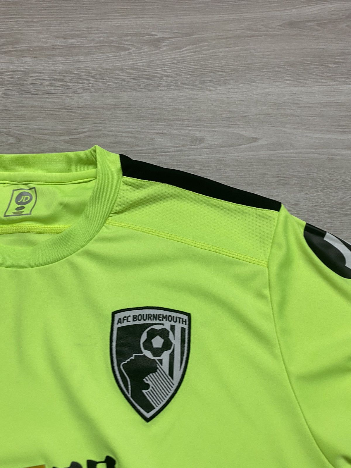 Joma AFC BOURNEMOUTH HOME FOOTBALL SHIRT JERSEY TRIKOT ENGLAND JD Size US L / EU 52-54 / 3 - 2 Thumbnail