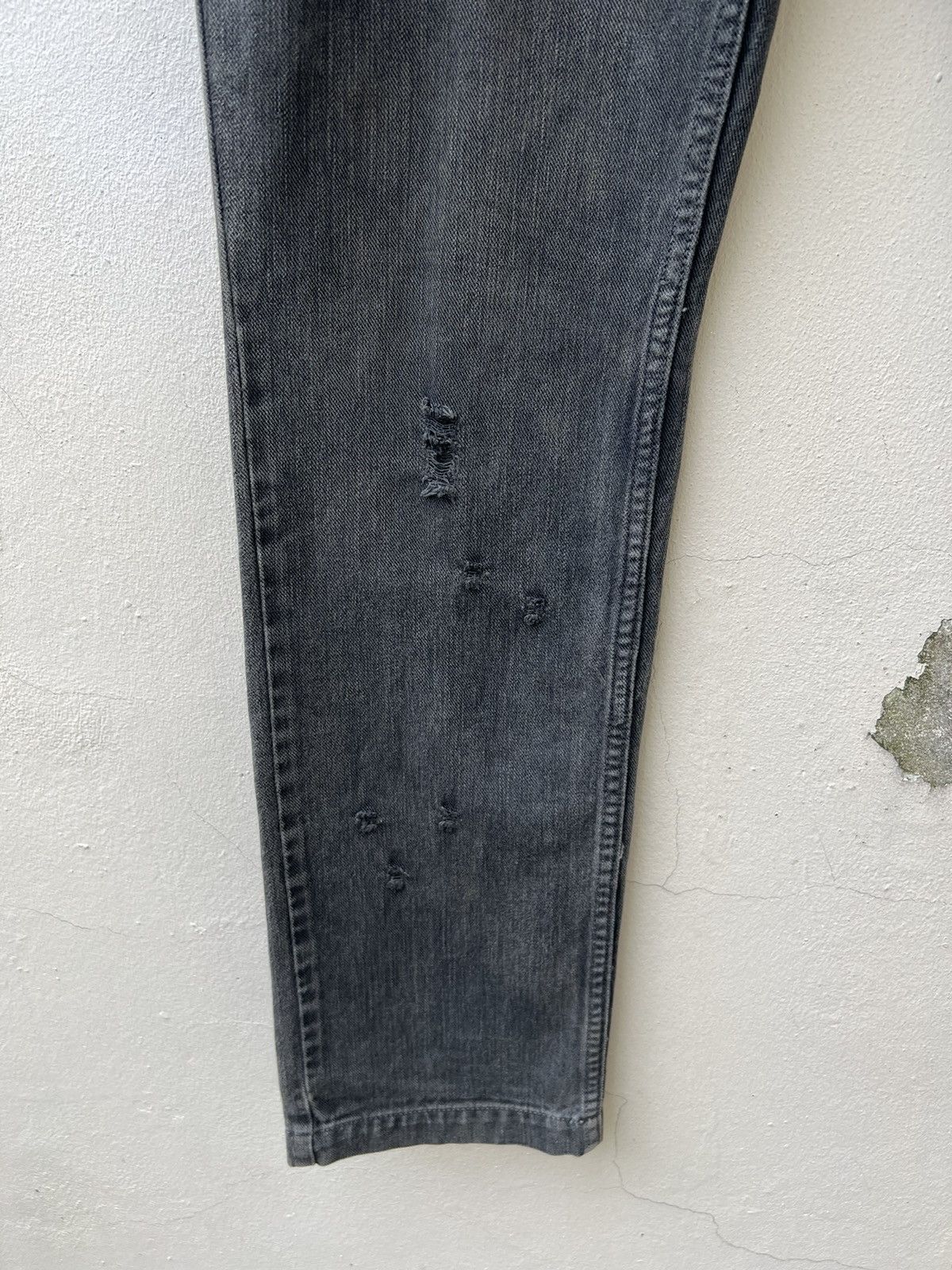 TMT Vintage TMT Japan Rips Distressed Sun Fade Black Denim Jeans Size US 31 - 9 Thumbnail
