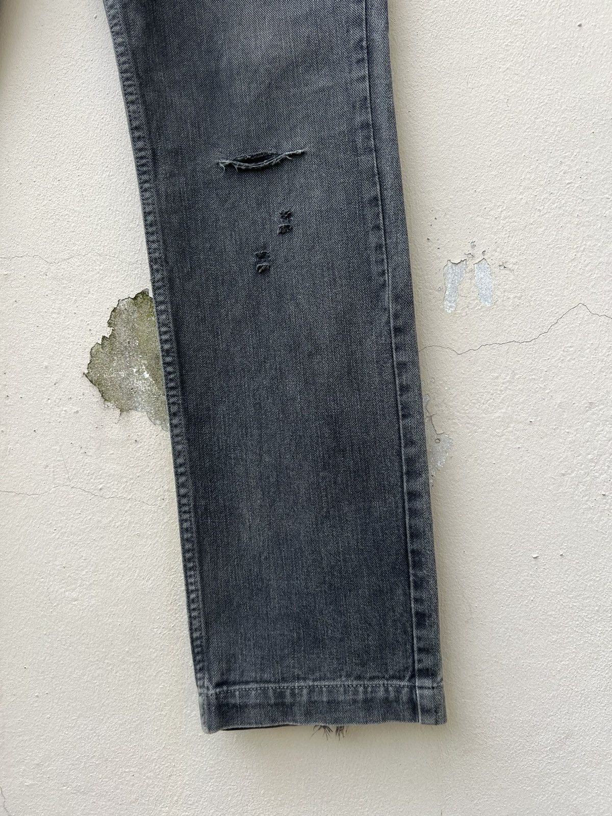 TMT Vintage TMT Japan Rips Distressed Sun Fade Black Denim Jeans Size US 31 - 12 Thumbnail