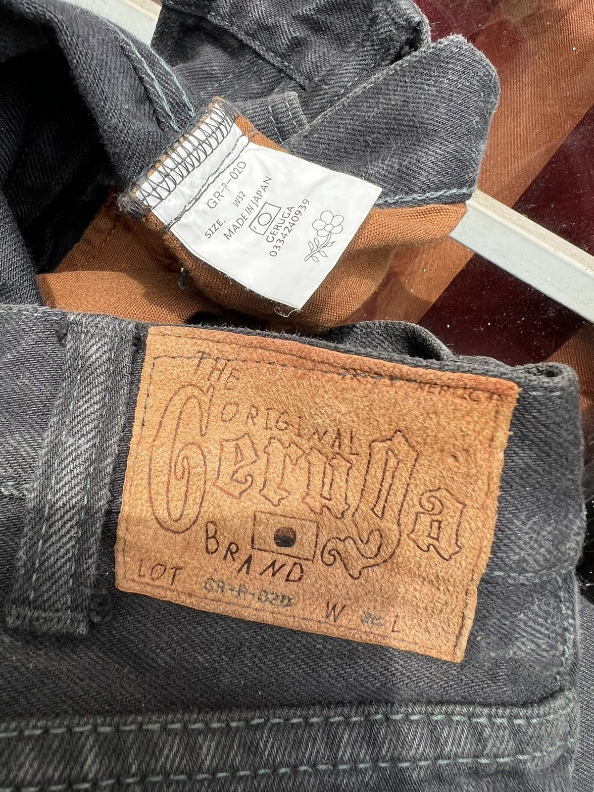 Vintage Vintage GERUGA Japan Sun Faded Black Denim Jeans Size US 31 - 17 Thumbnail