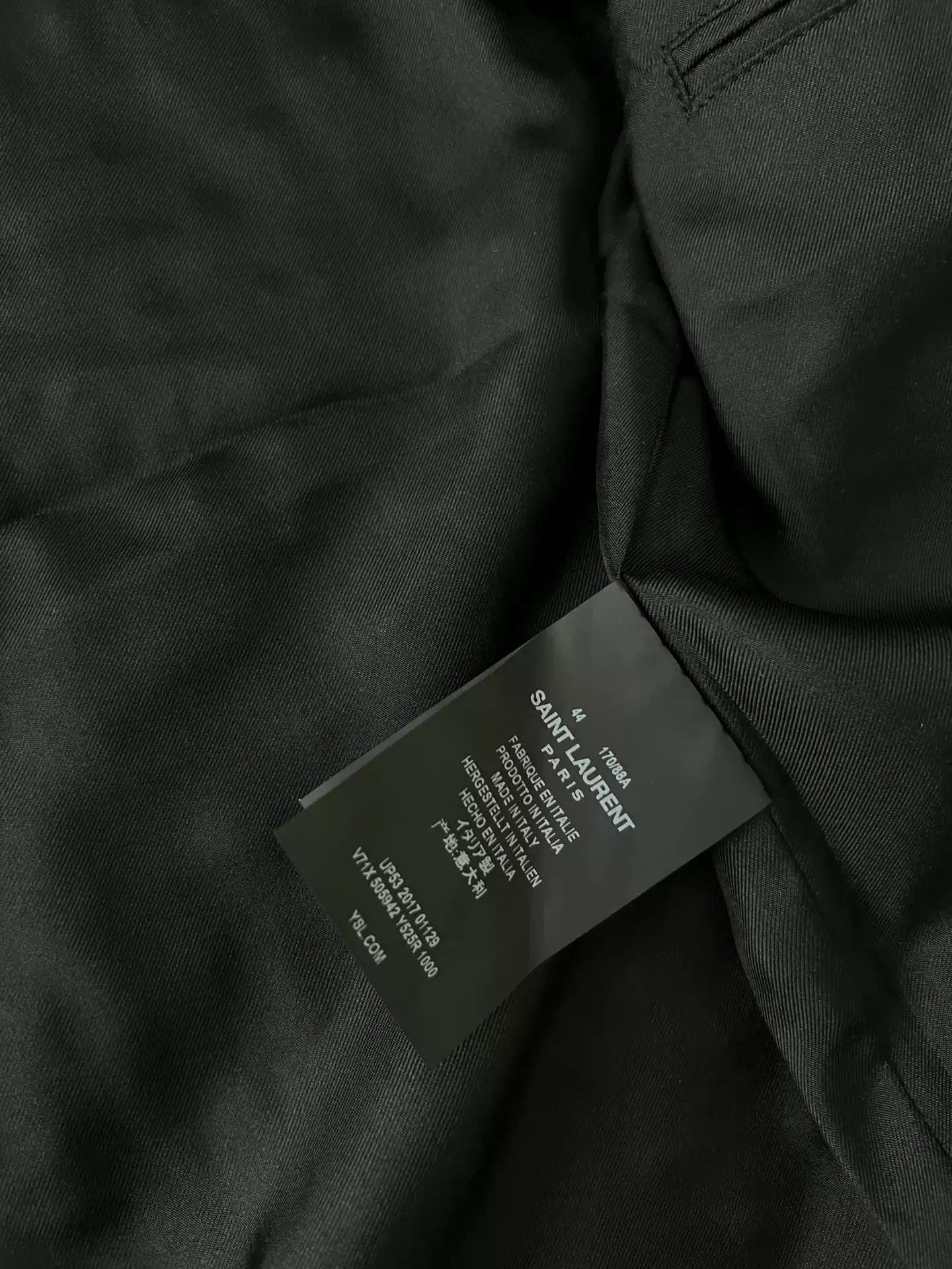 Saint Laurent Paris Saint Laurent Black Velvet Jacket Size 44 Size US S / EU 44-46 / 1 - 9 Thumbnail
