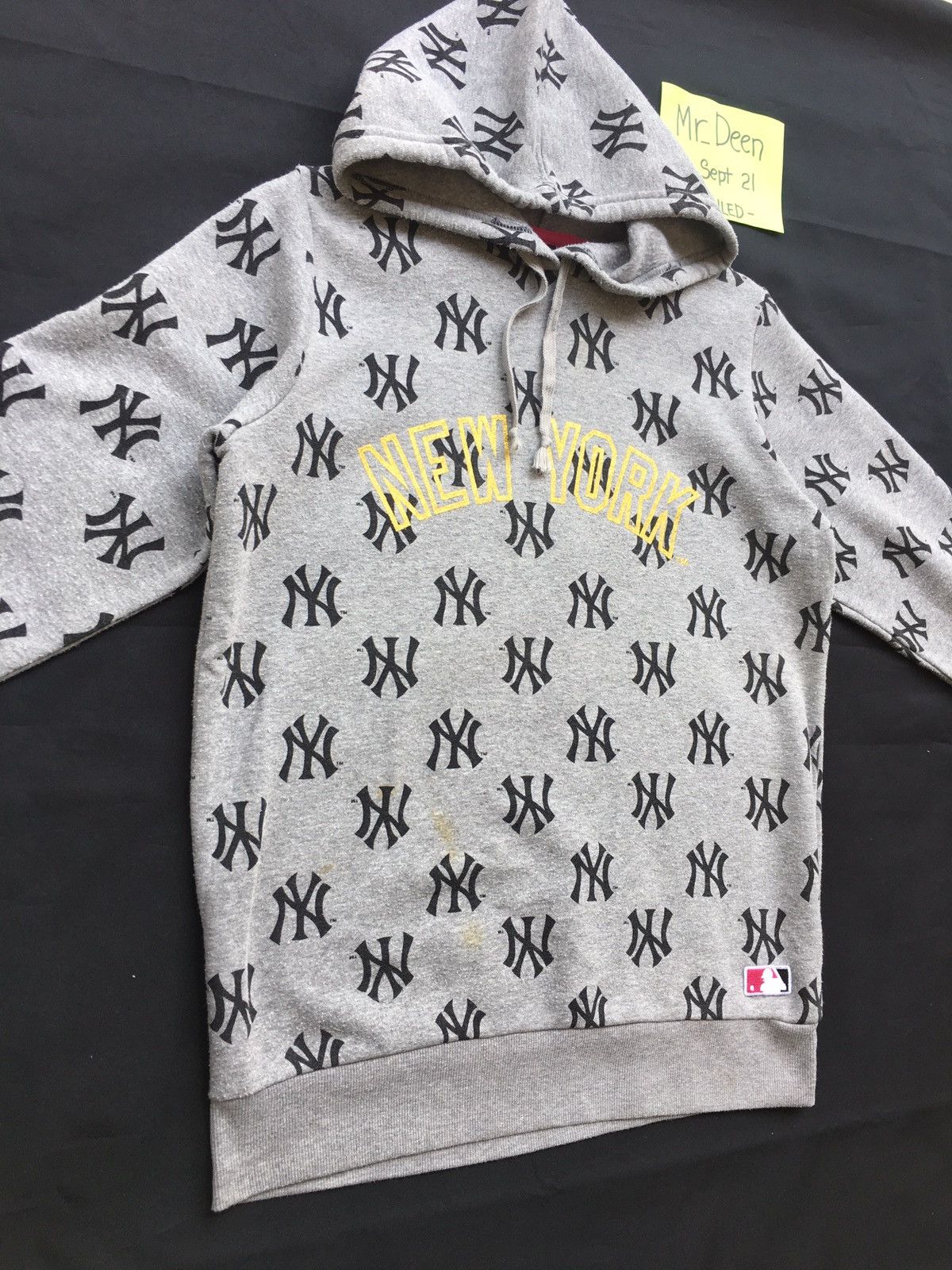 New York Yankees Vintage New York Yankees NY All Over Logos Hoodie Size US M / EU 48-50 / 2 - 2 Thumbnail