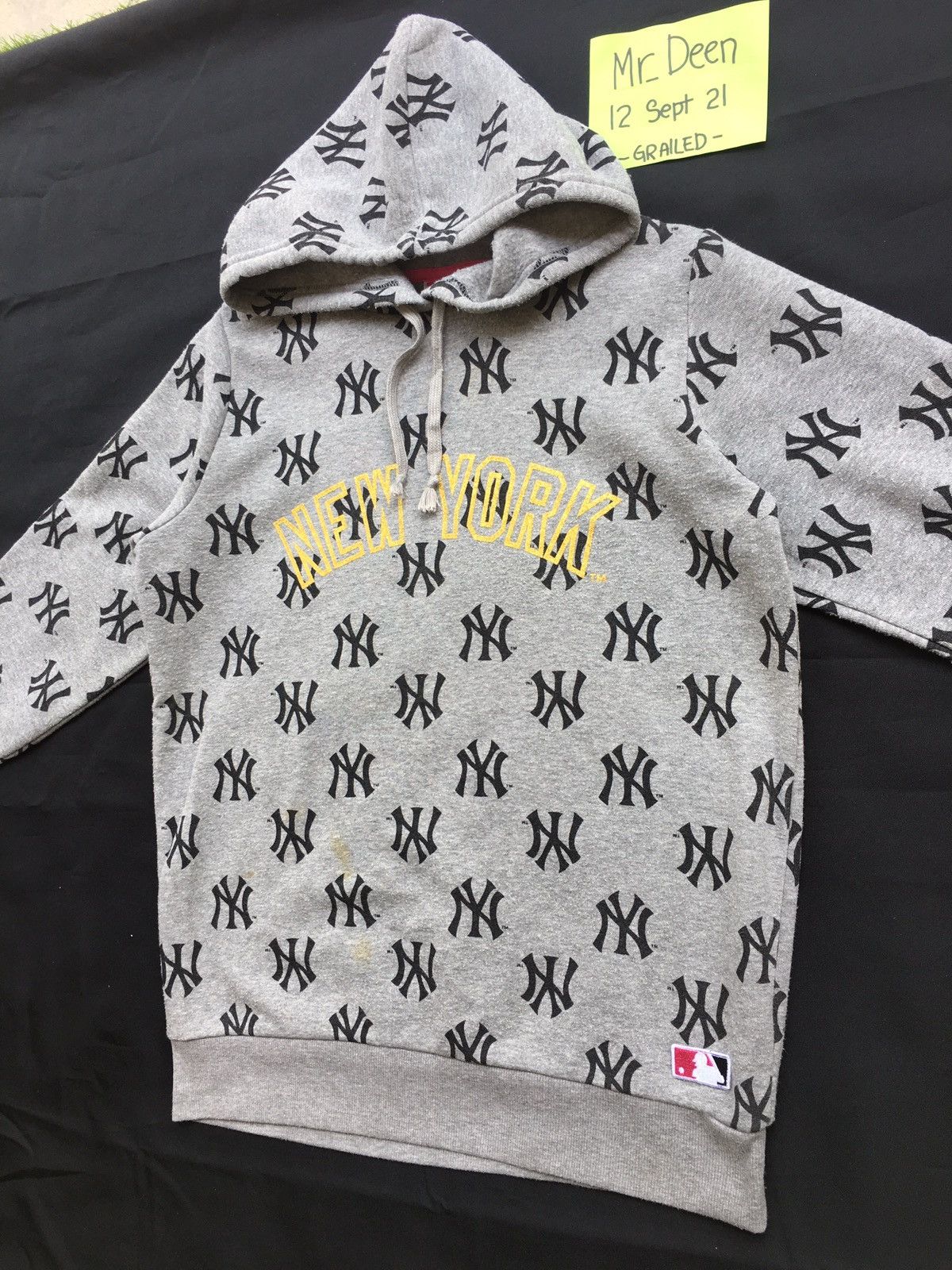New York Yankees Vintage New York Yankees NY All Over Logos Hoodie Size US M / EU 48-50 / 2 - 3 Thumbnail