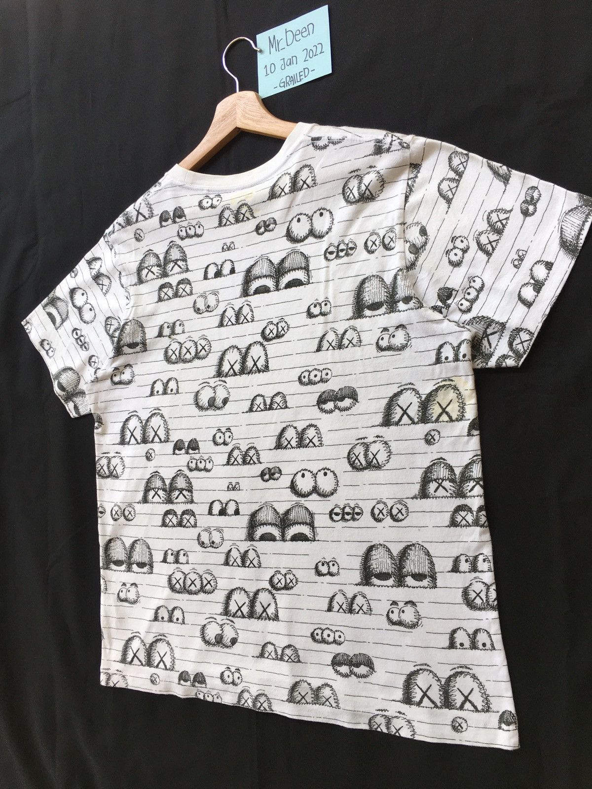 Kaws × Uniqlo Rare Uniqlo x KAWS Graphic Logo Tshirt Size US L / EU 52-54 / 3 - 11 Thumbnail