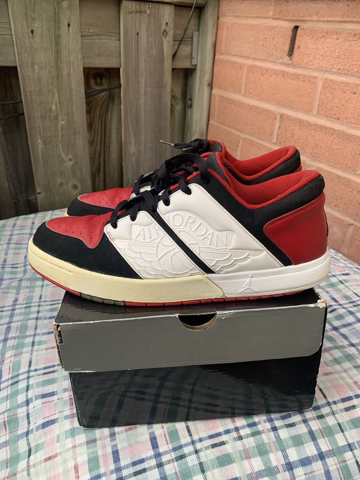 Jordan Brand × Nike Jordan 1 Low Nu Retro Varsity Red 2007 Size US 11 / EU 44 - 6 Thumbnail