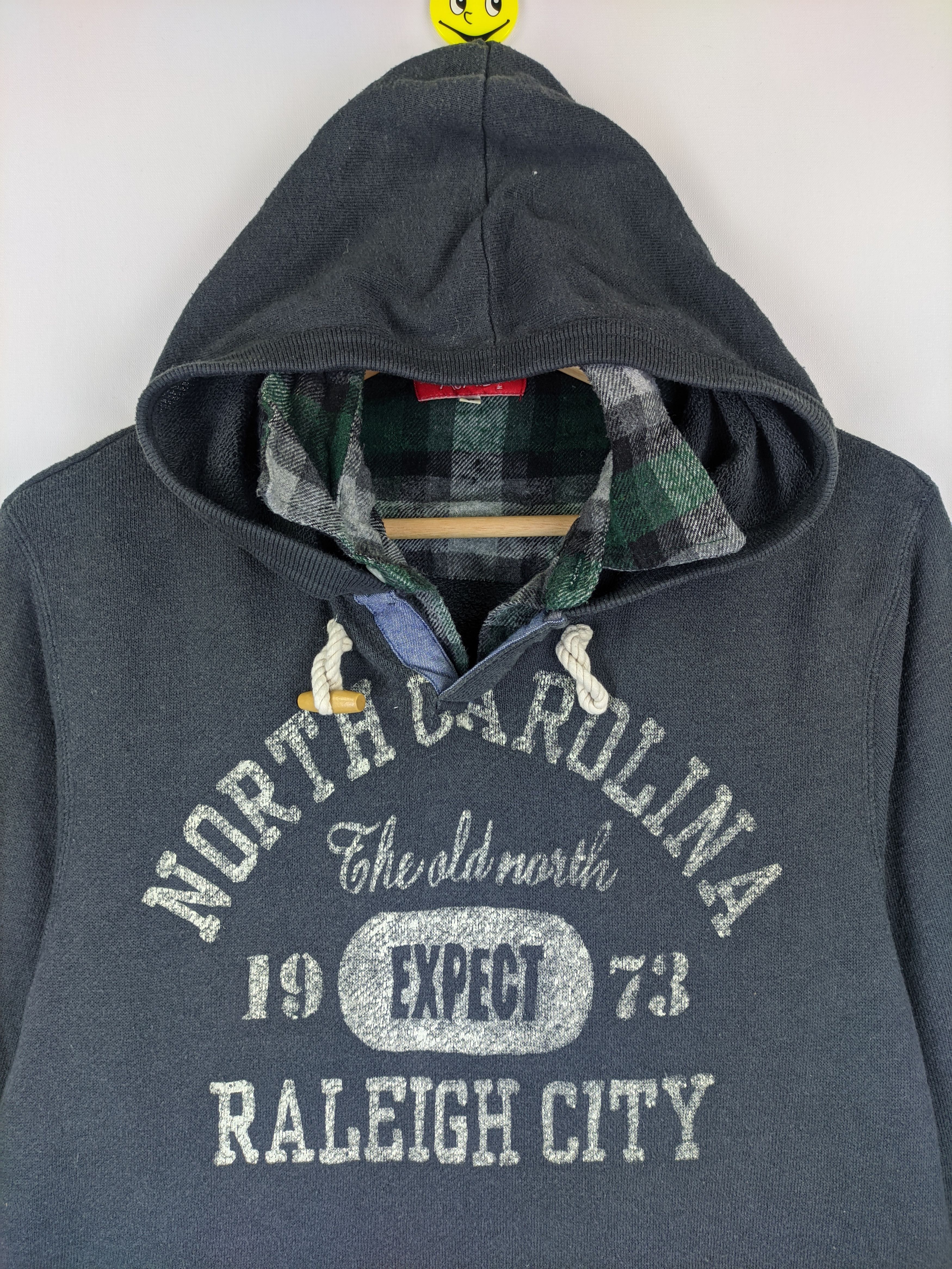 Japanese Brand Steals🔥Hoodie Pullover Collar North Carolina Raleigh City Size US M / EU 48-50 / 2 - 6 Thumbnail