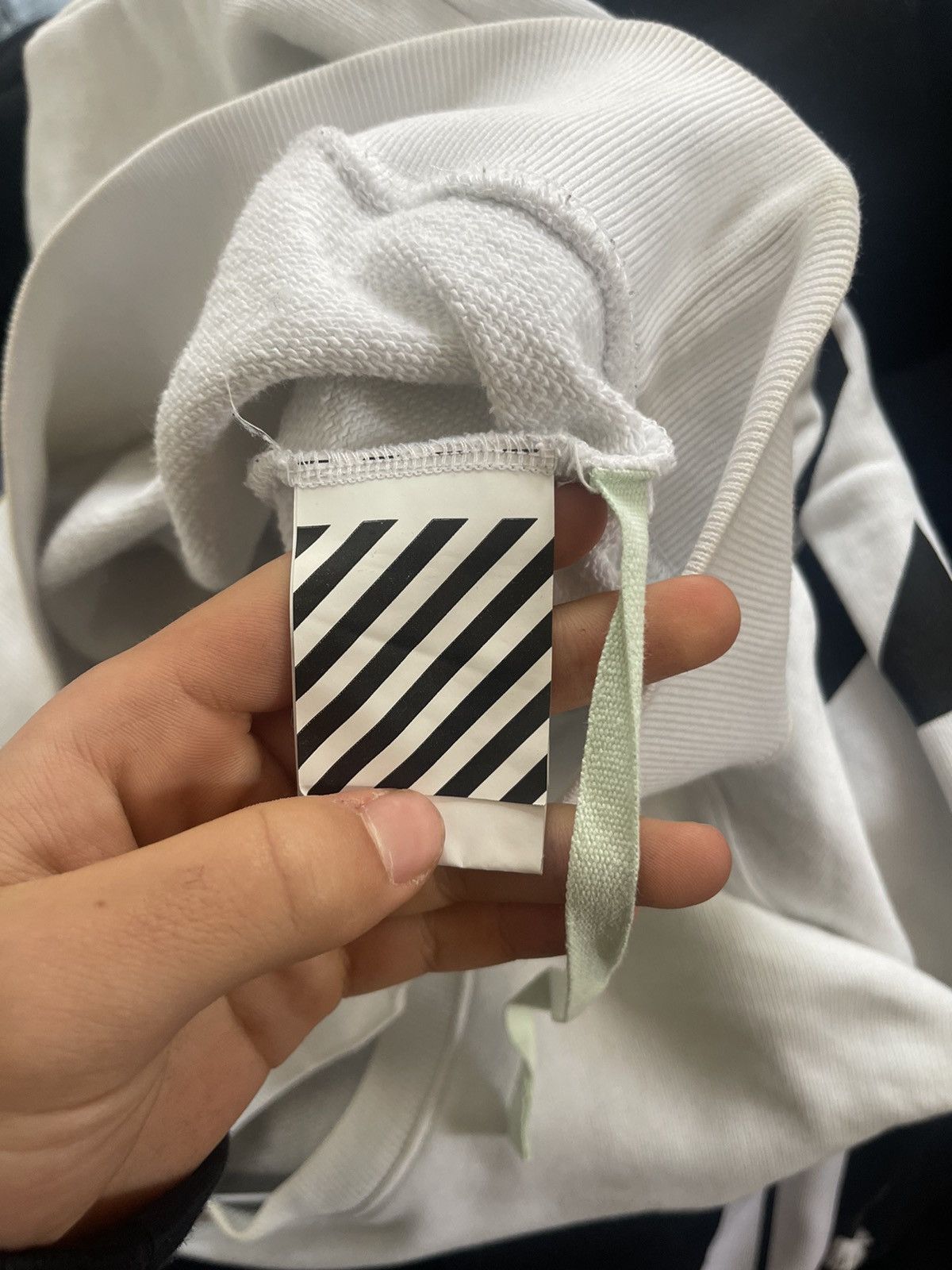 Off-White Off white Caravaggio crewneck Size US M / EU 48-50 / 2 - 11 Thumbnail