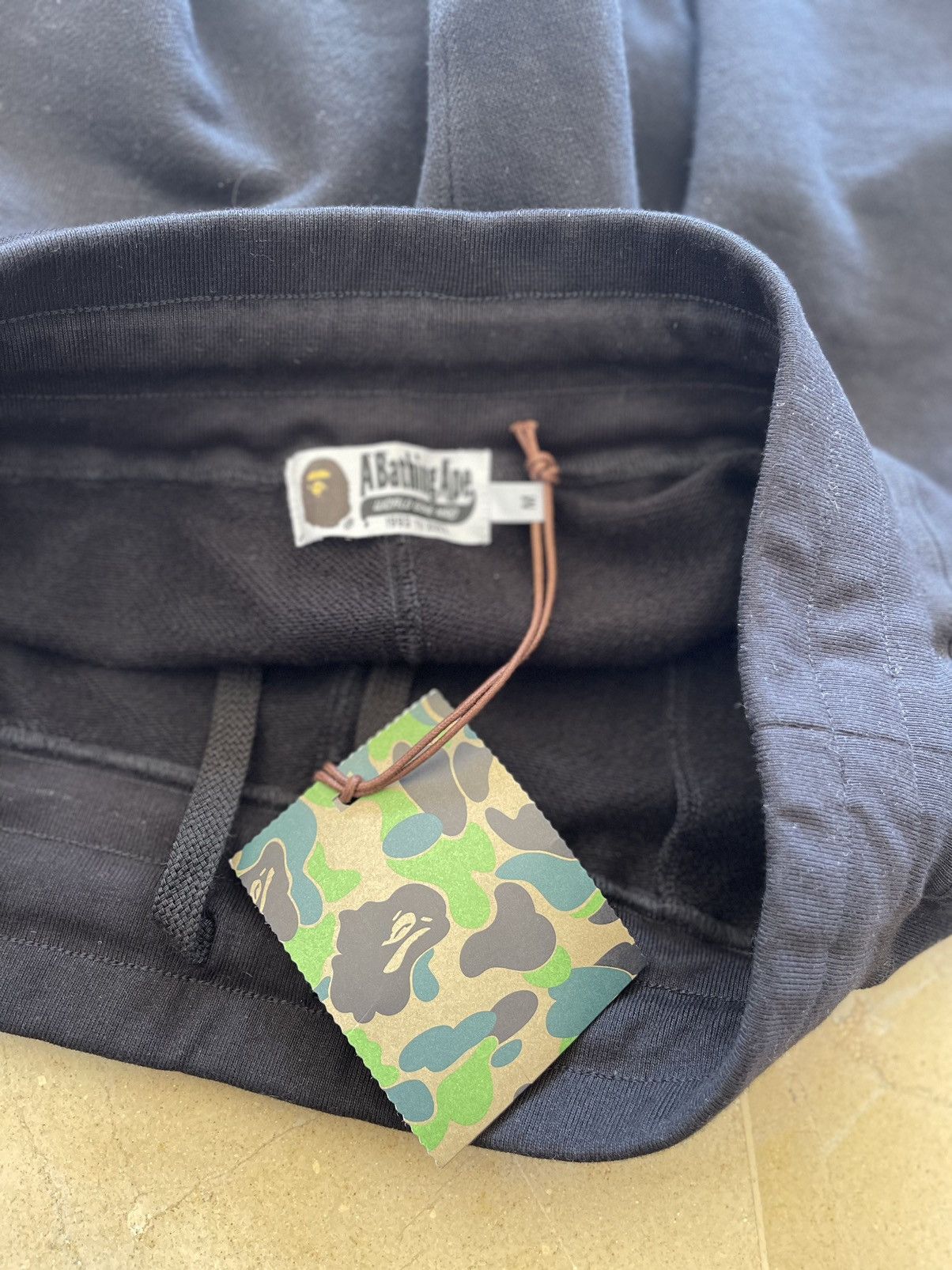 Bape A BATHING APE Shark basketball shorts Size US 32 / EU 48 - 7 Thumbnail