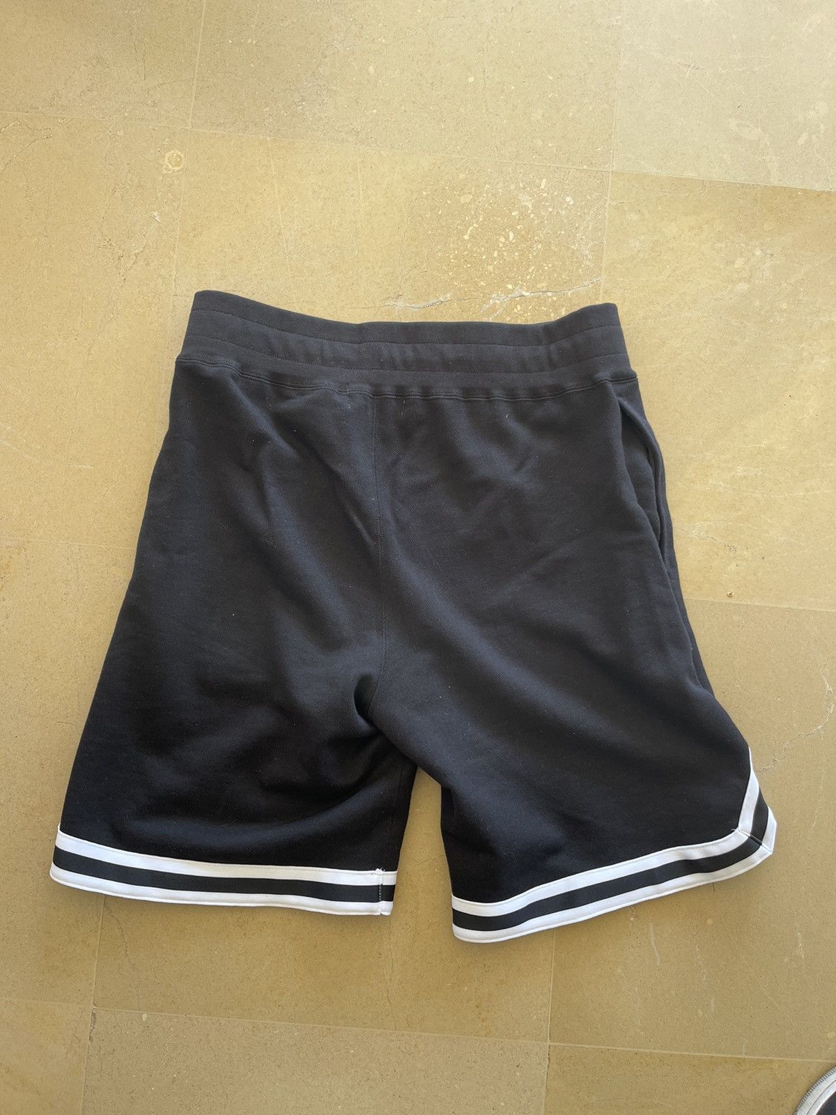Bape A BATHING APE Shark basketball shorts Size US 32 / EU 48 - 6 Thumbnail
