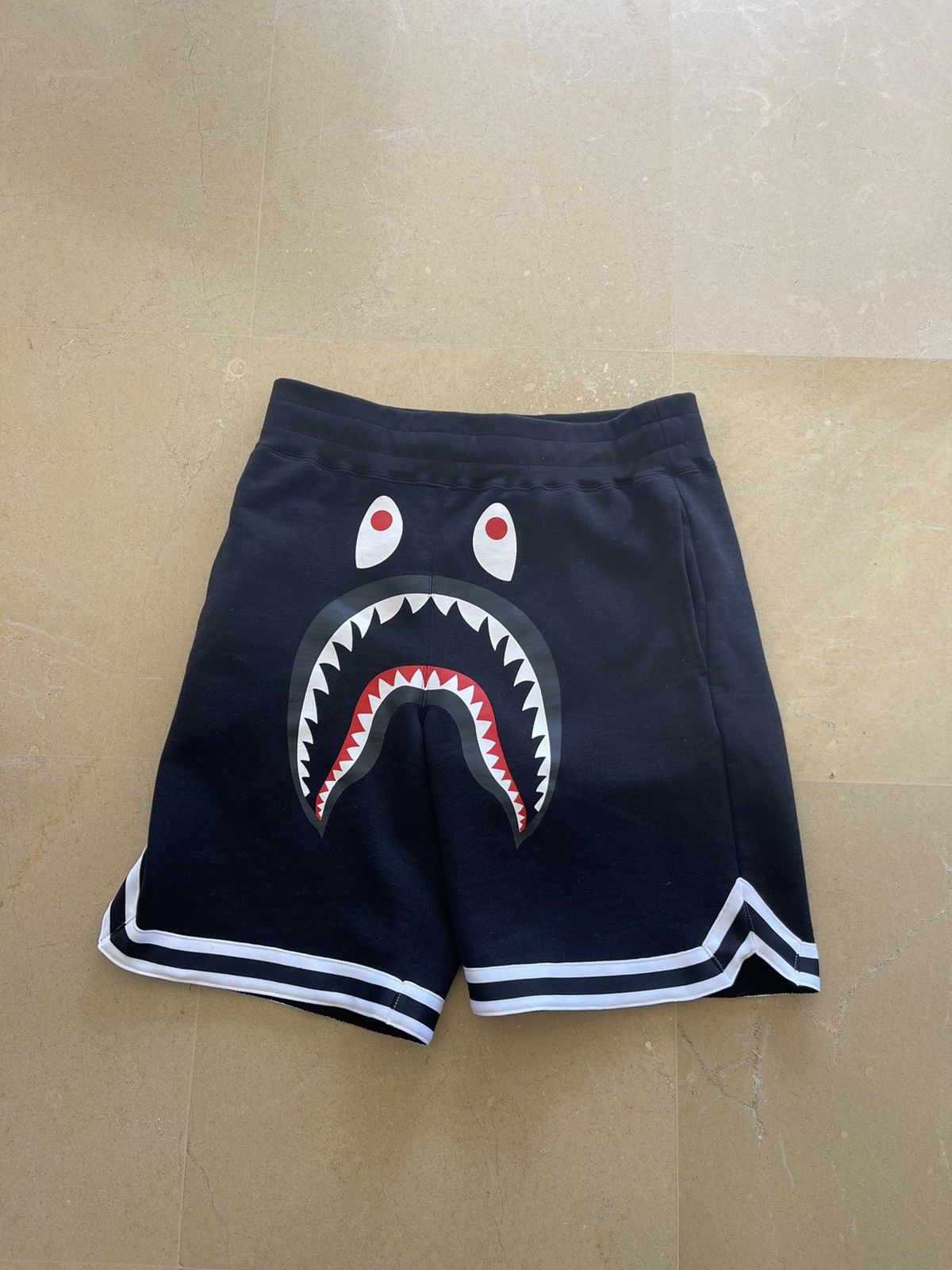 Bape A BATHING APE Shark basketball shorts Size US 32 / EU 48 - 2 Thumbnail