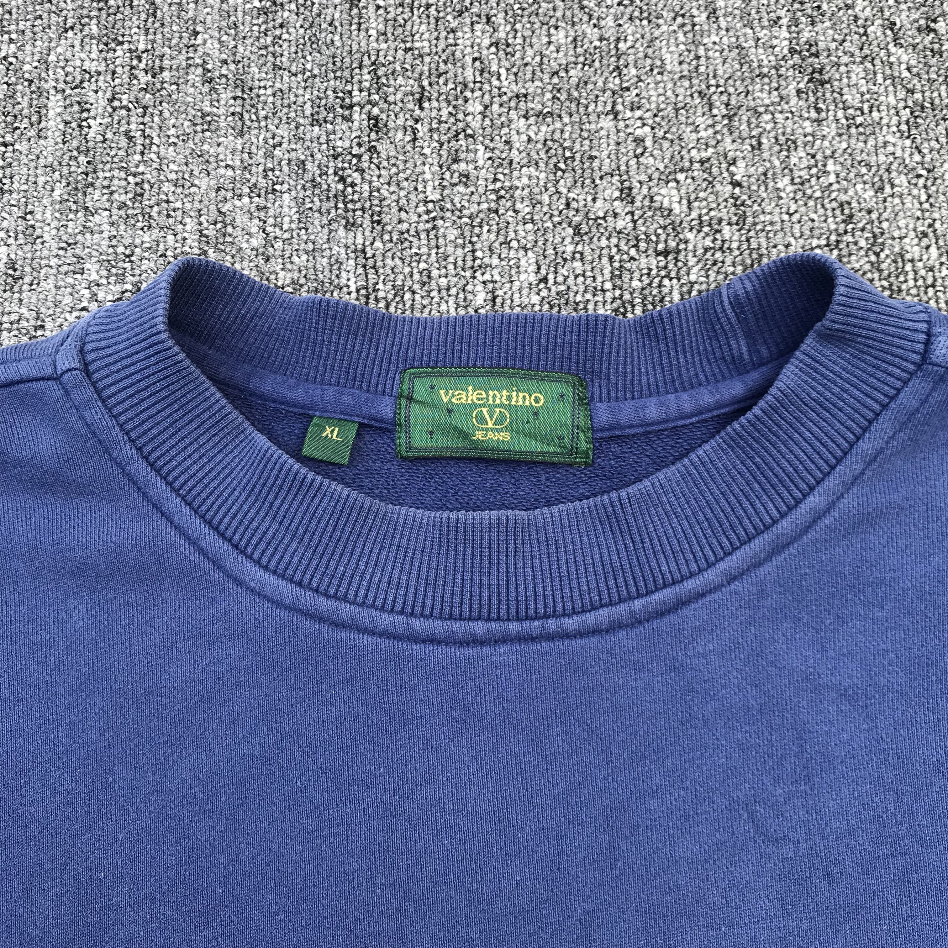 Vintage Vintage Valentino blue faded crewneck embroidered logo Size US XL / EU 56 / 4 - 6 Thumbnail