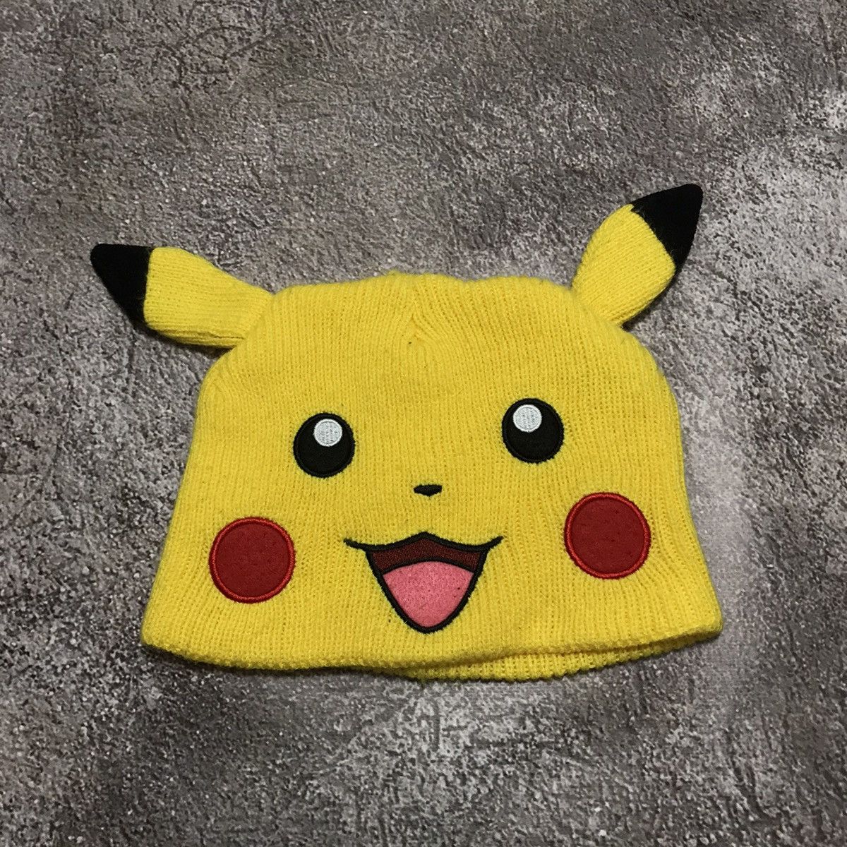 Vintage Vintage Y2K Pokemon Pikachu Beanie Hat Streetwear Worn In OS Size ONE SIZE - 3 Thumbnail